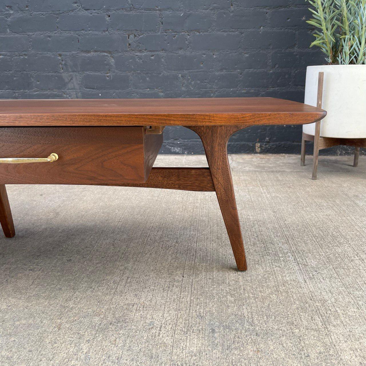 Newly Refinished - Vintage Mid-Century Modern Walnut Coffee Table For Sale 2