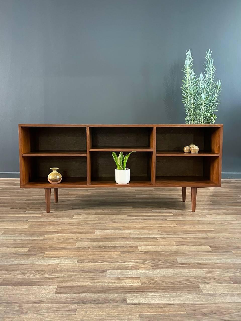 Newly Refinished - Vintage Mid-Century Modern Walnut Credenza / Bookcase 2