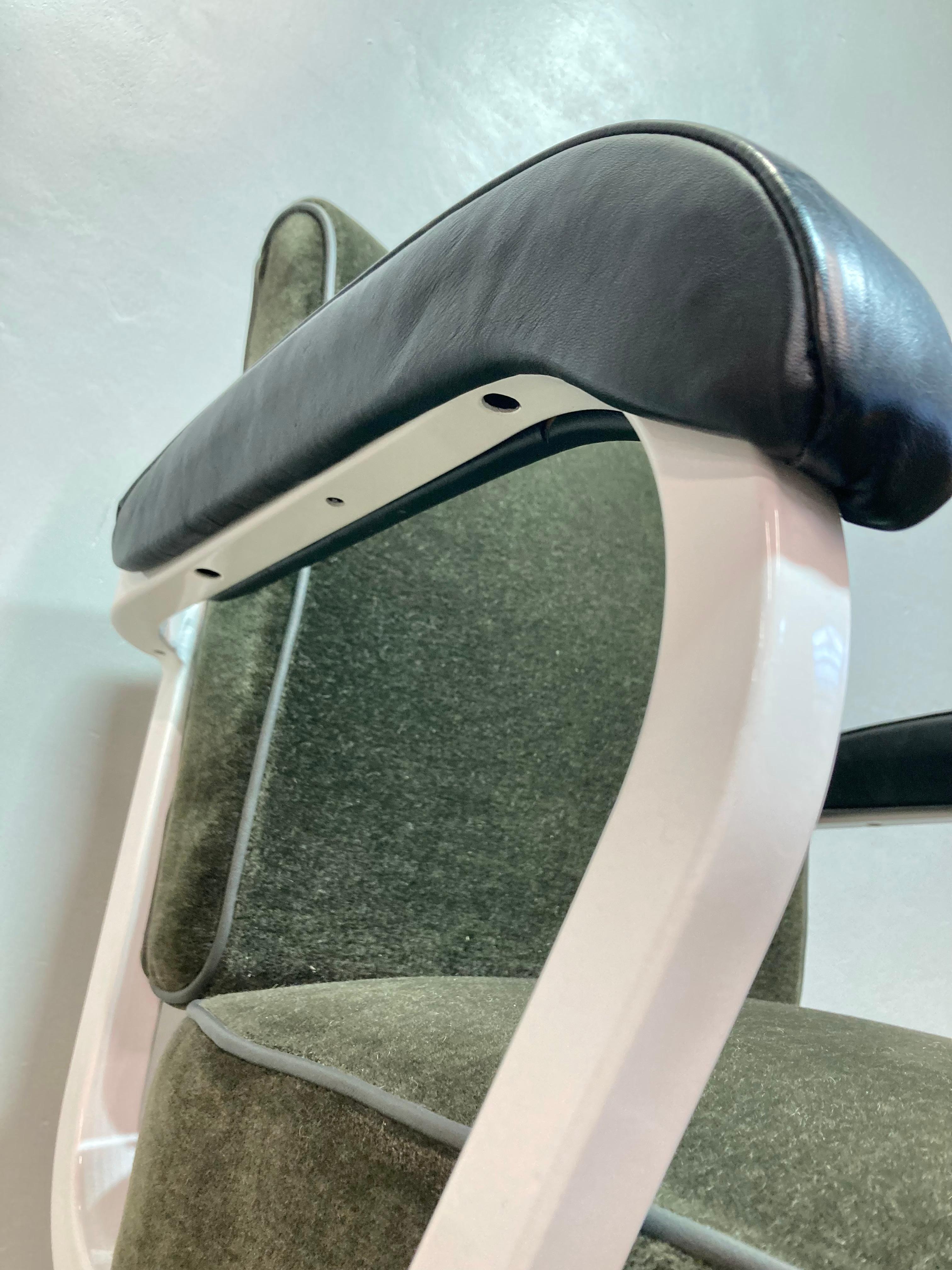 20ième siècle Chaise de camion-citerne d'ignifugation des années 1950 récemment remise à neuf en vente