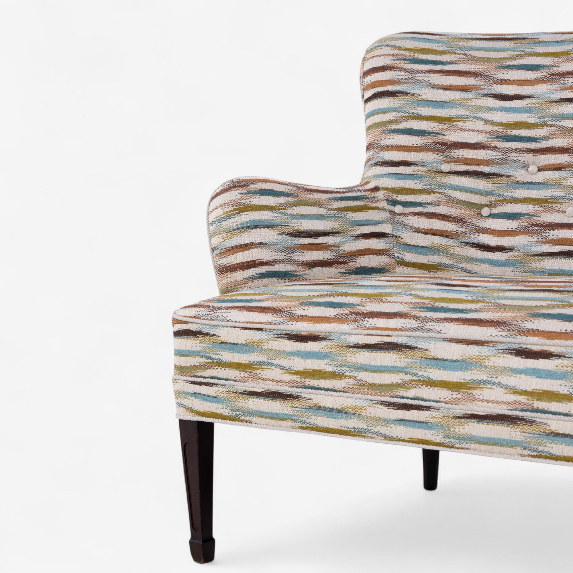 Newly upholstered 2-seater sofa in textile by Frits Henningsen In Good Condition For Sale In Copenhagen, DK