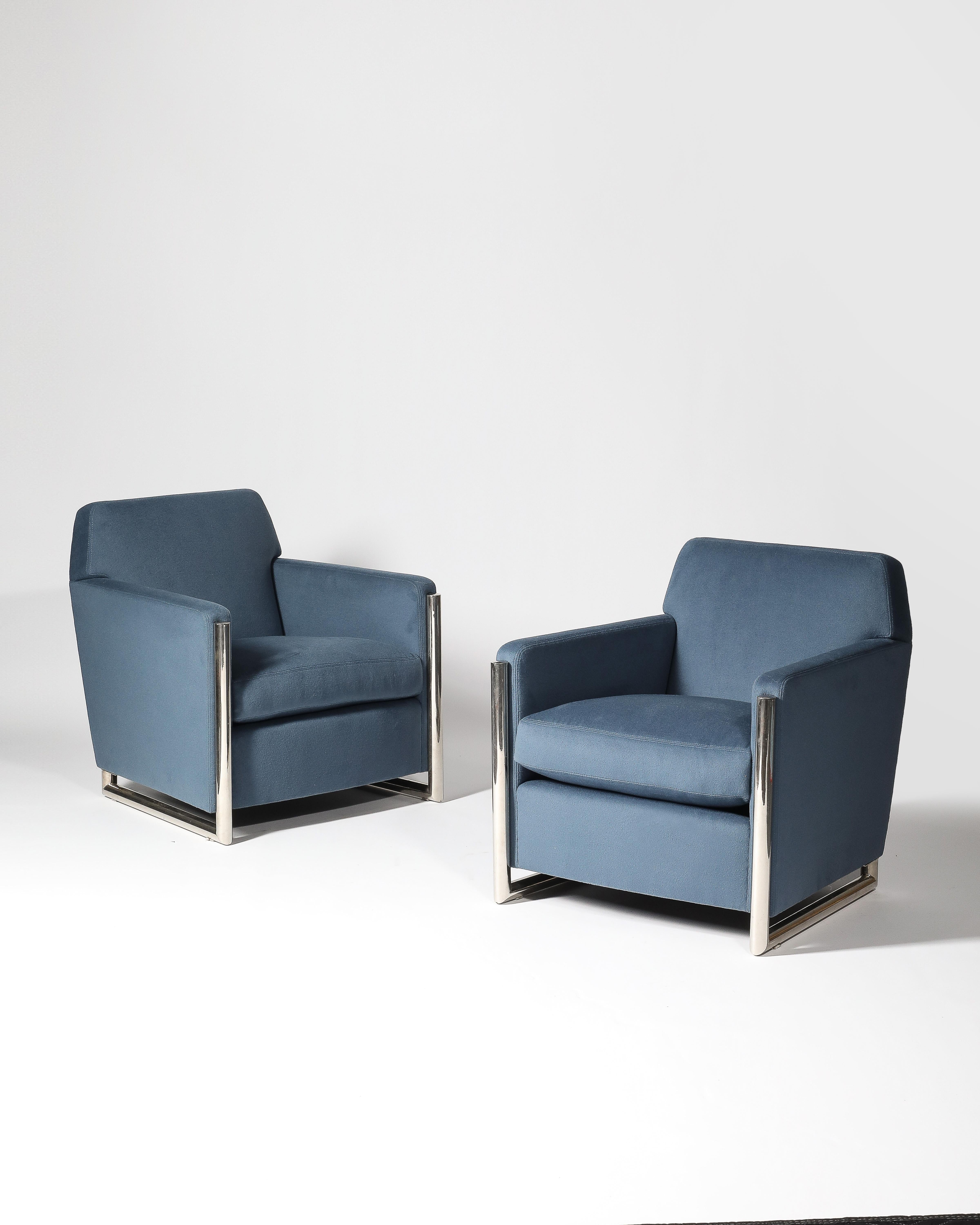 Newly Upholstered Alpaca and Steel Armchairs, Italy, c. 1960 For Sale 7