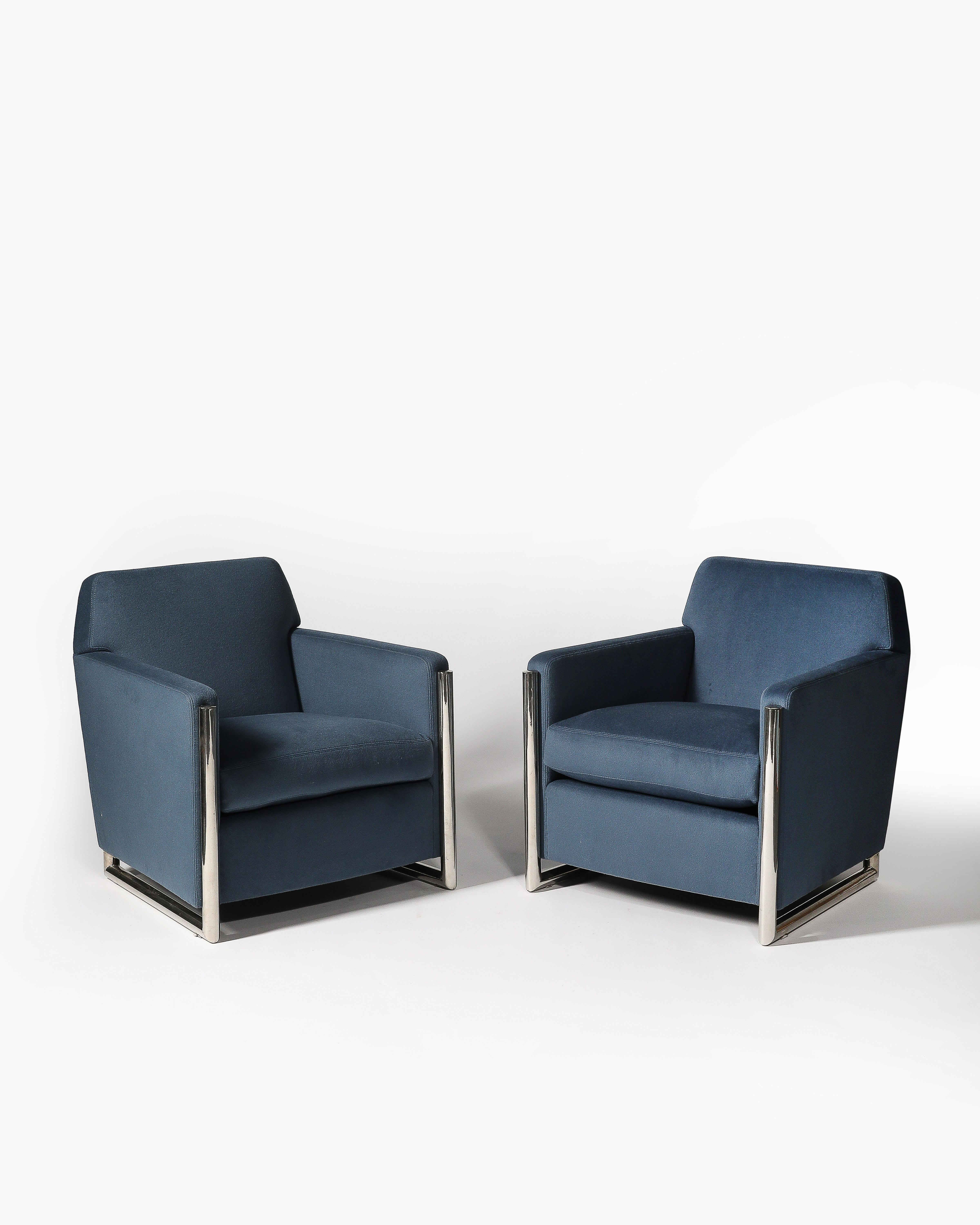 Newly Upholstered Alpaca and Steel Armchairs, Italy, c. 1960 For Sale 9