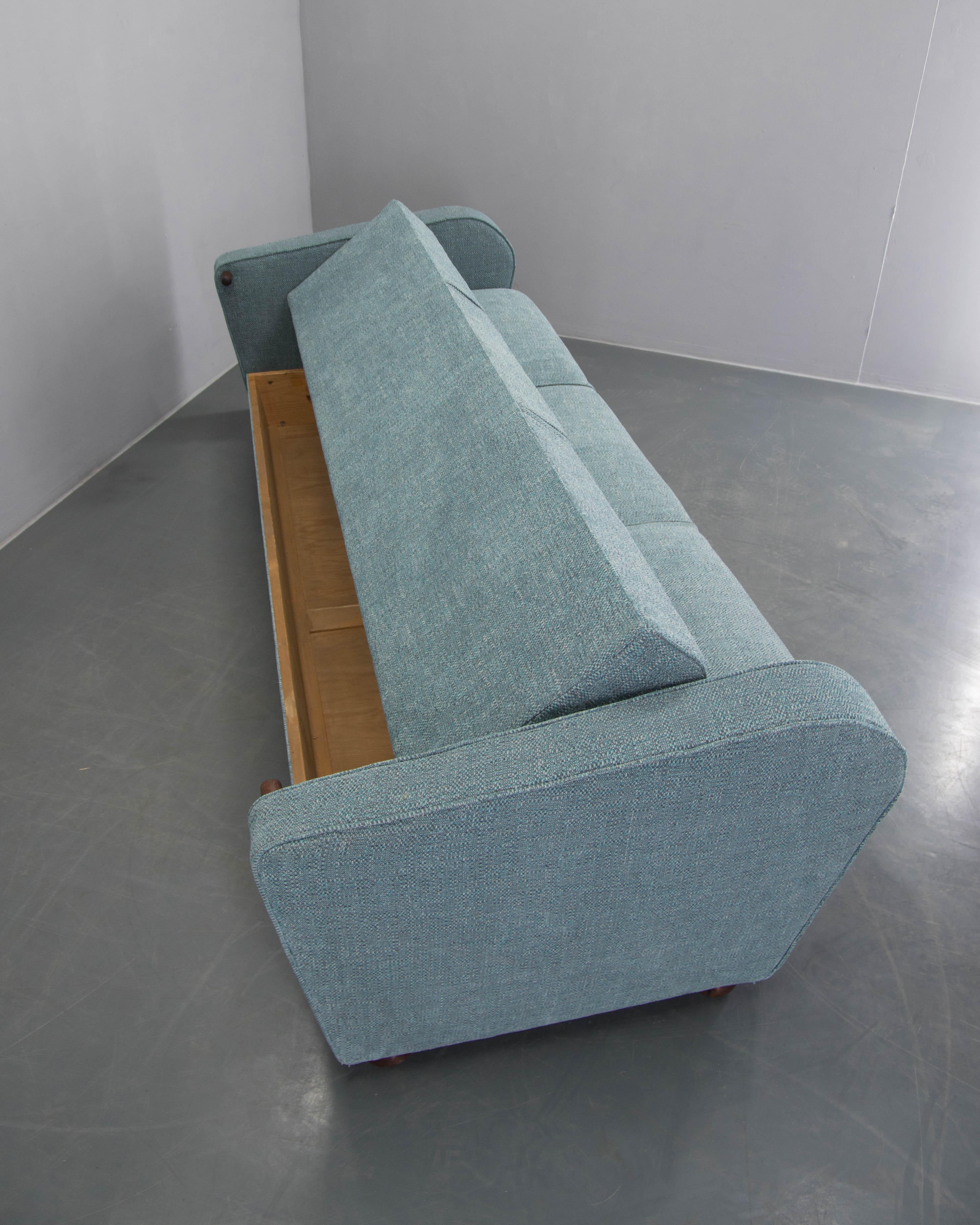 Sofá / Cama de Día Art Decó recién tapizado de Halabala, años 30 en venta 5