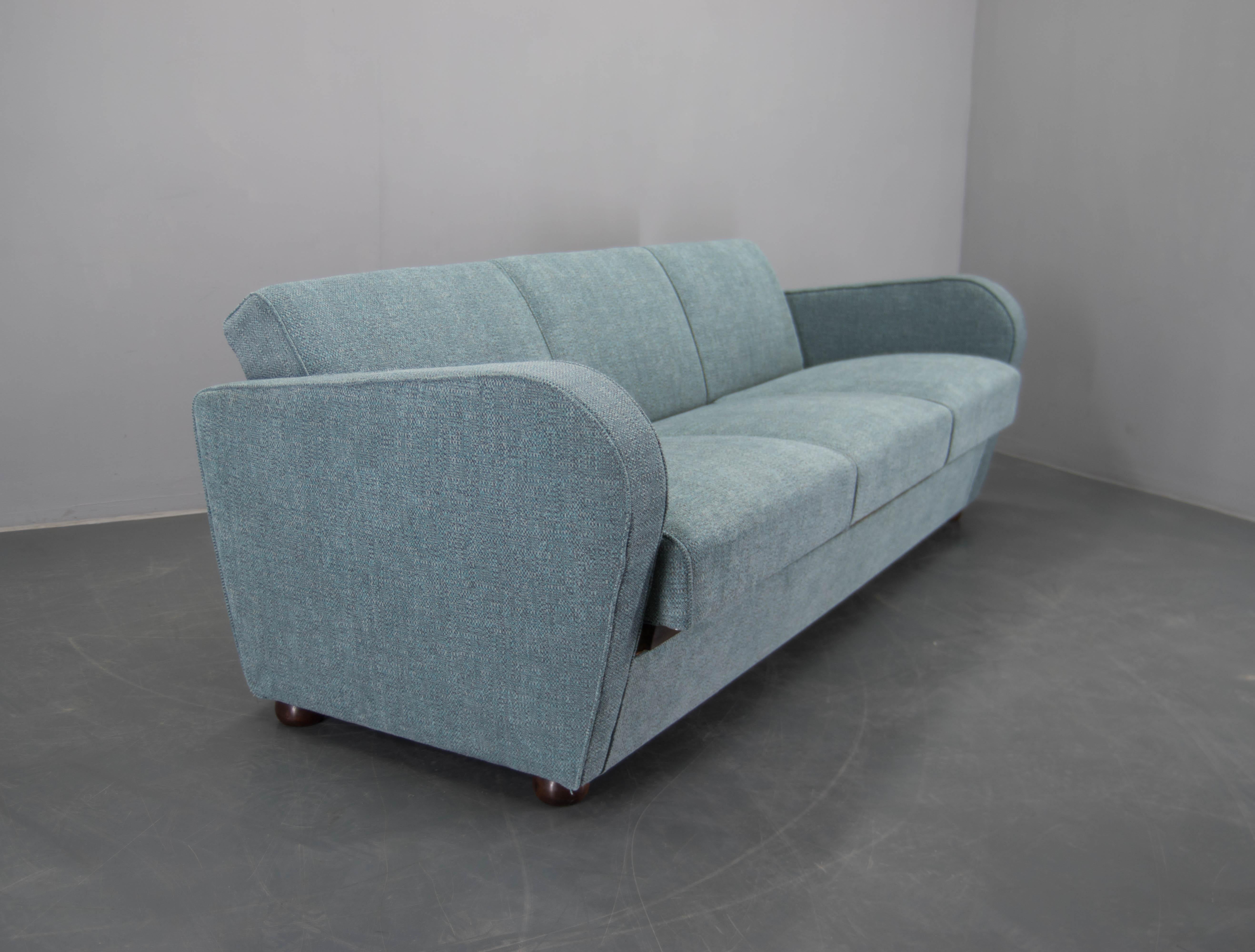Sofá / Cama de Día Art Decó recién tapizado de Halabala, años 30 en Excelente estado para la venta en Praha, CZ