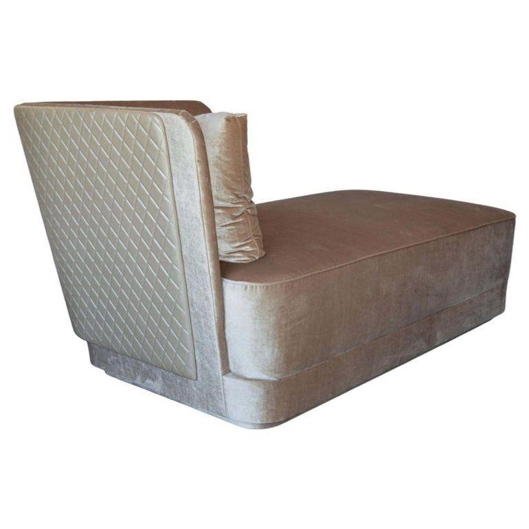Newly Upholstered Champagne Silk Velvet Chaise Lounge In Good Condition For Sale In Los Angeles, CA