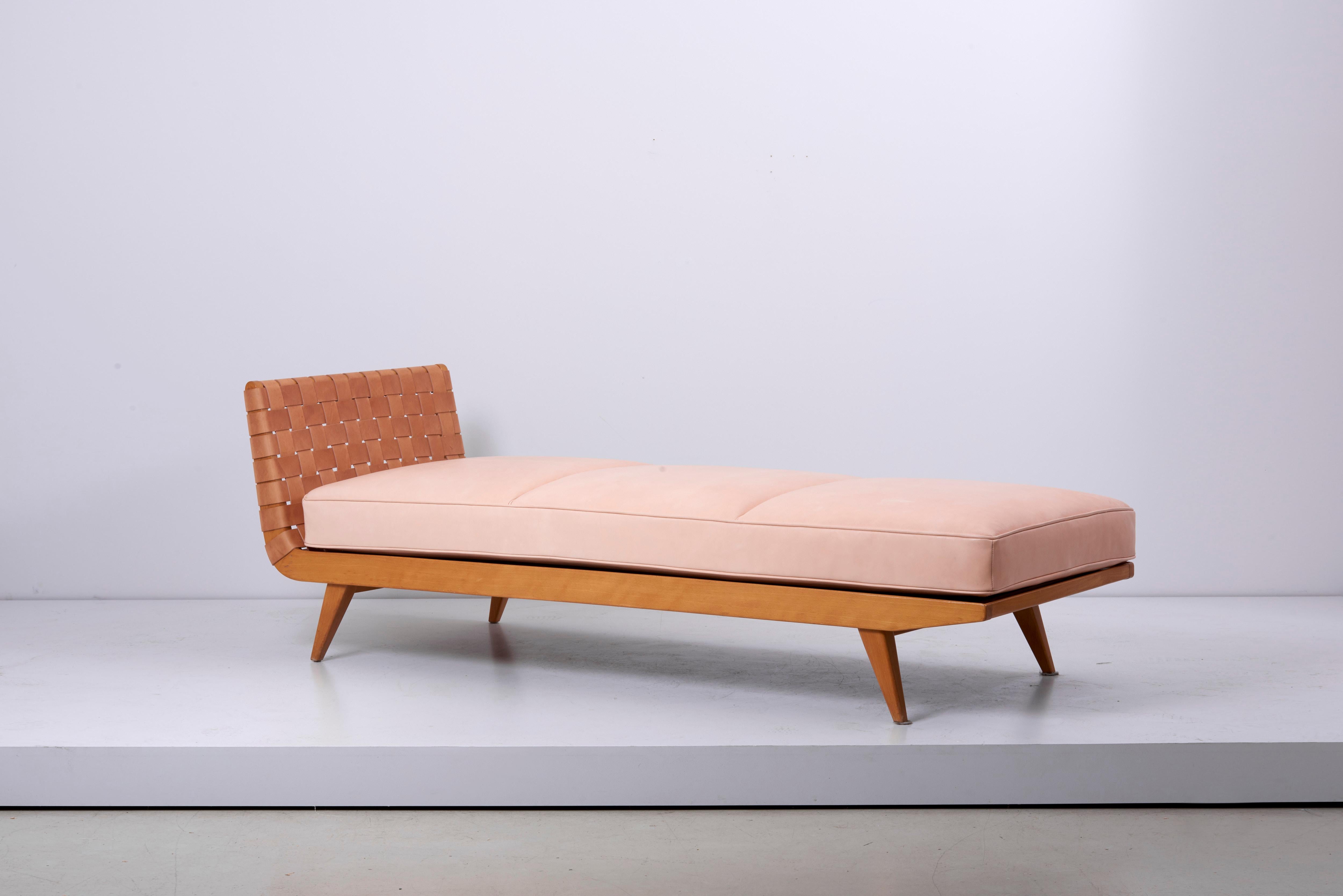 Newly Upholstered Daybed by Jens Risom for Walter Knoll 1950s in Leather 5