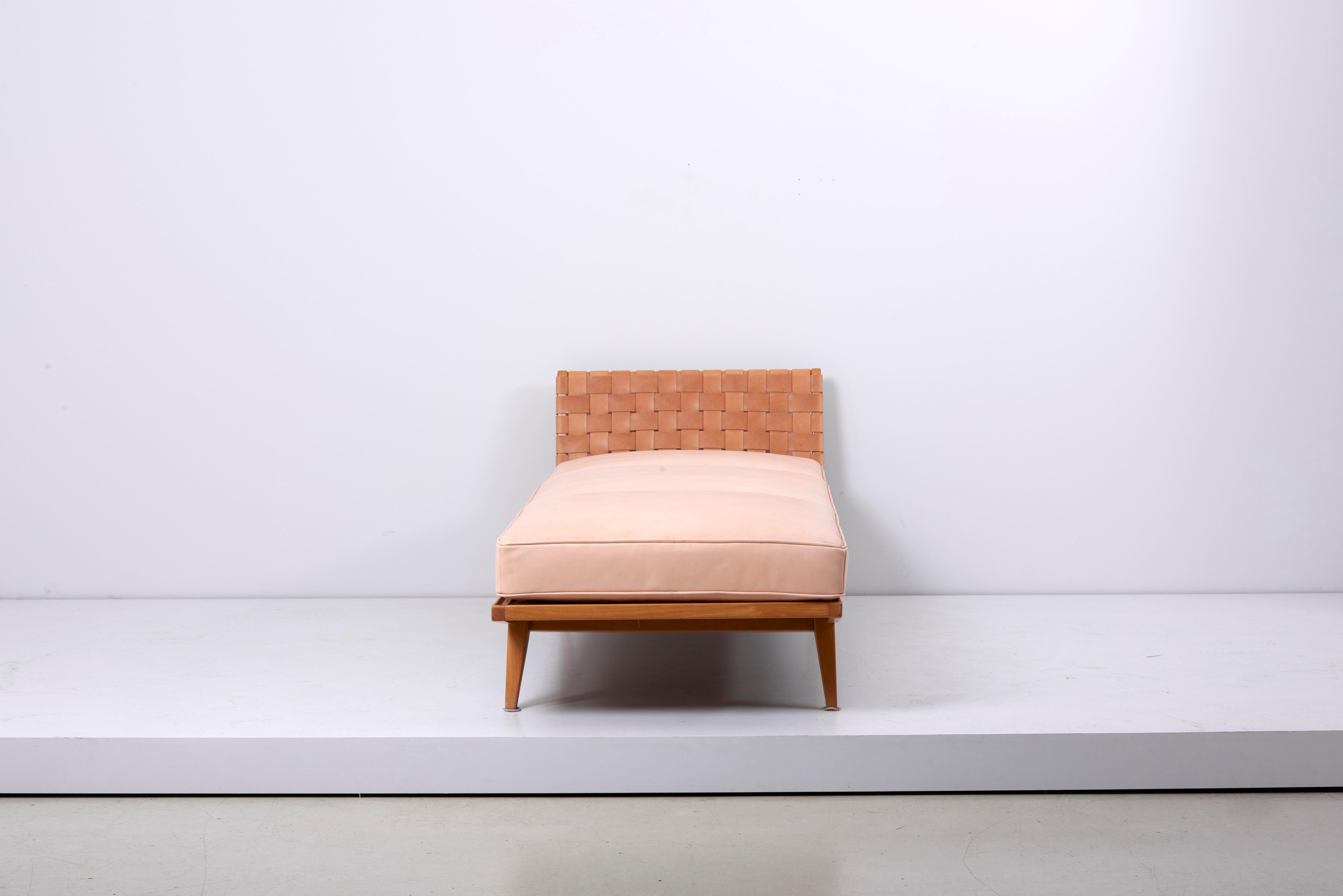Newly Upholstered Daybed by Jens Risom for Walter Knoll 1950s in Leather 13