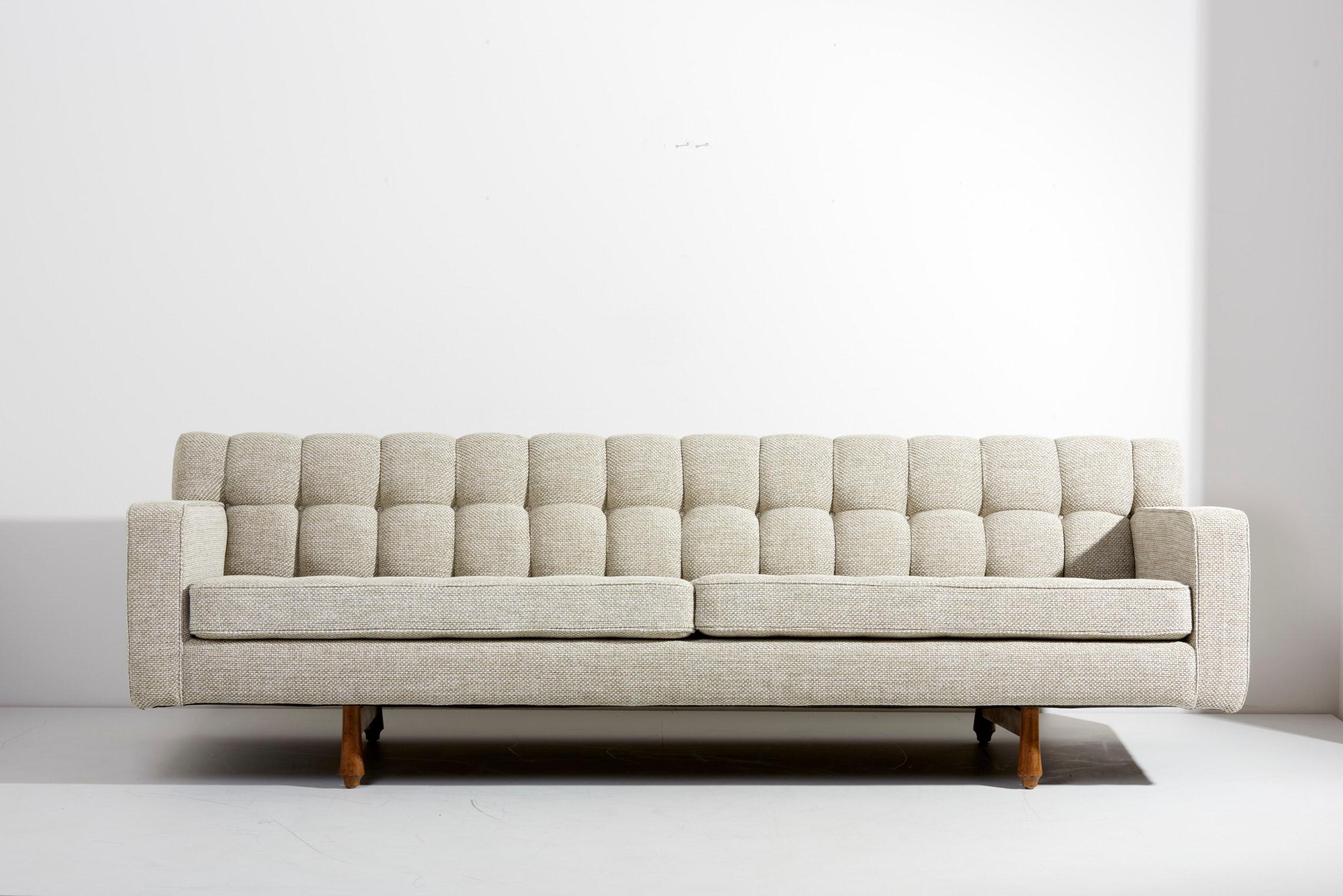 Newly Upholstered Edward Wormley Sofa for Dunbar, USA, 1960s In Excellent Condition In Berlin, DE