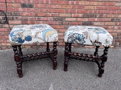 Bancs anglais récemment tapissés