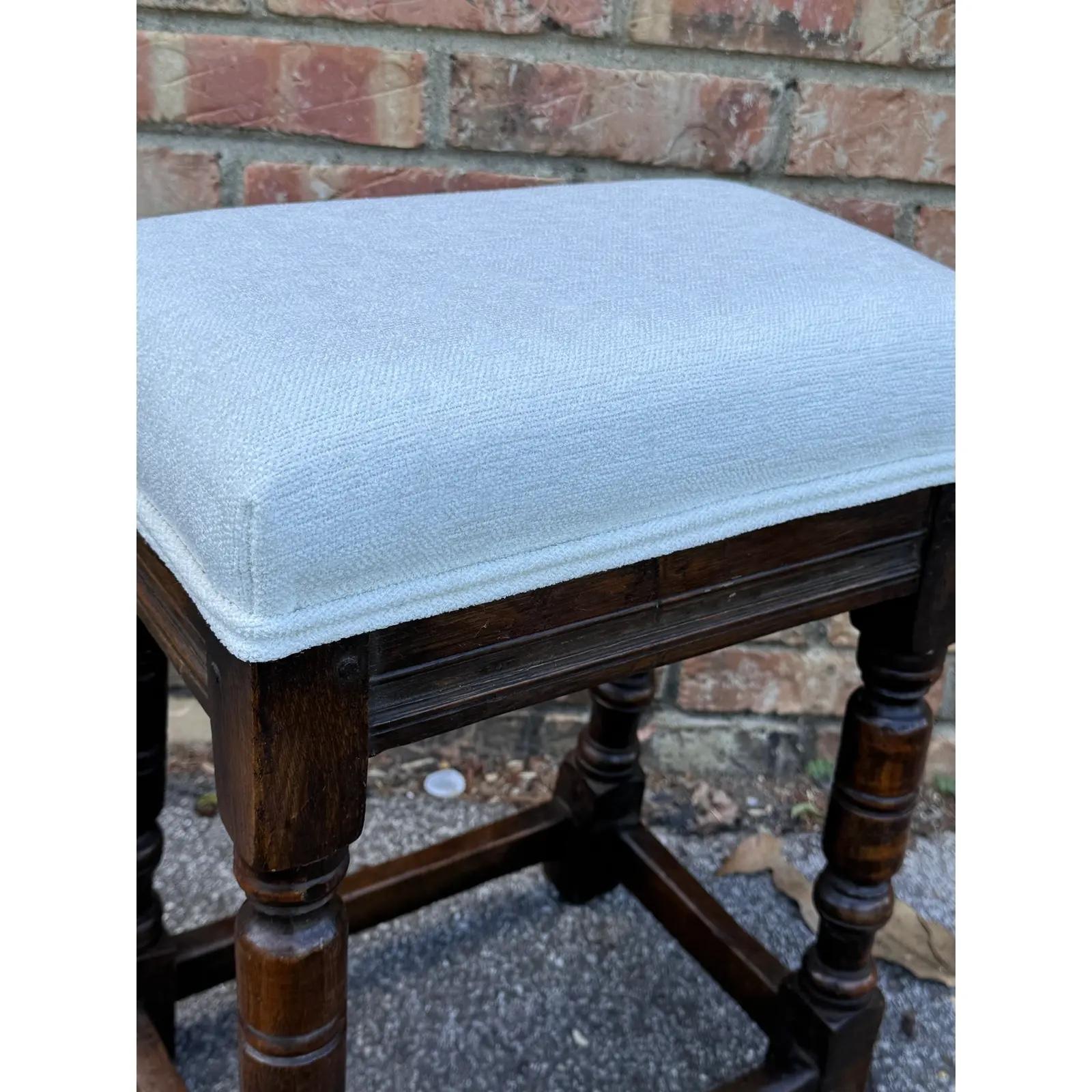 Newly Upholstered English Stools In Good Condition For Sale In Nashville, TN