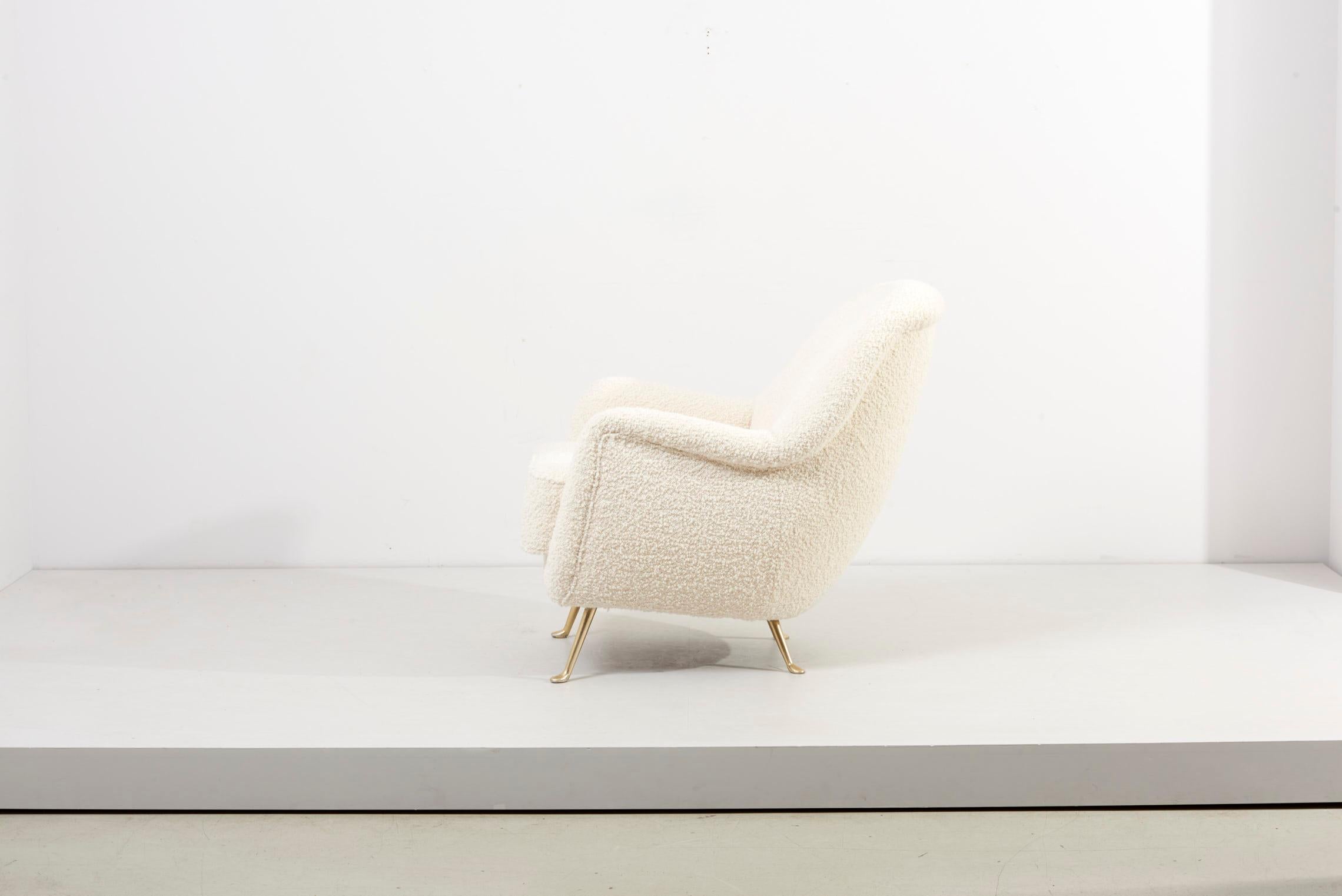 Newly Upholstered Lounge Chair in White Bouclé, 1960s In Excellent Condition In Berlin, DE