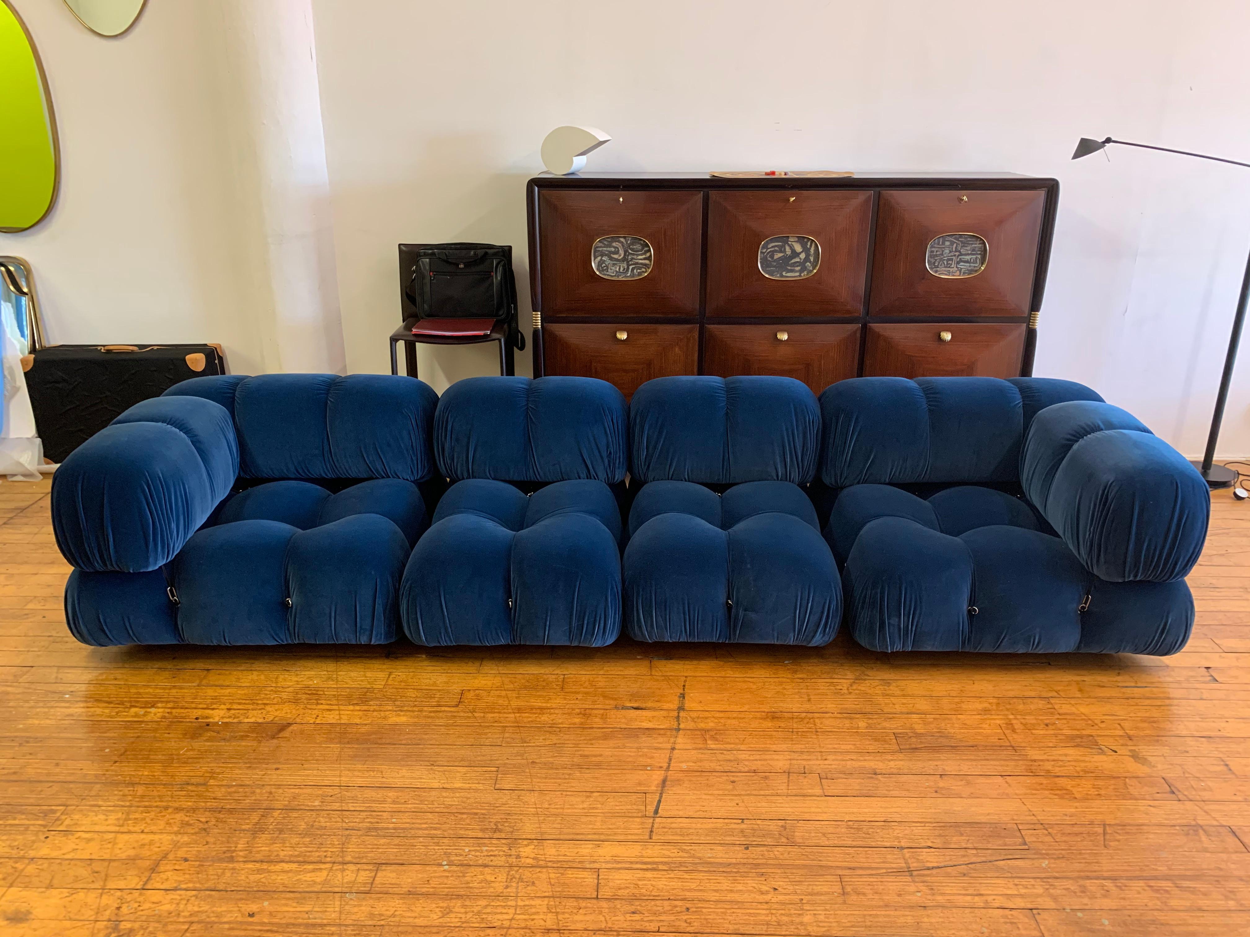 Mid-Century Modern Newly Upholstered Mario Bellini 'Camaleonda' Sofa, 1970s For Sale