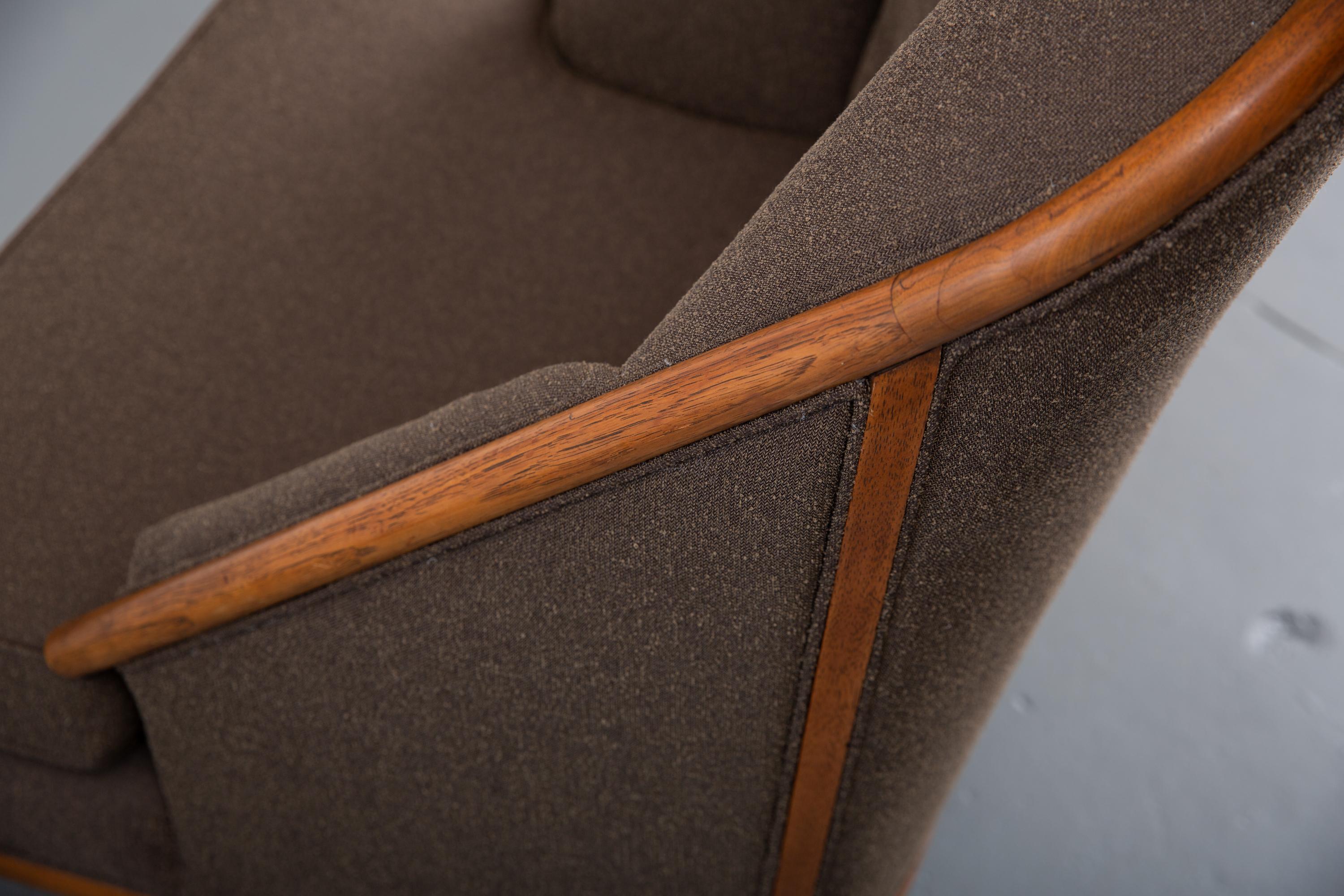 Newly Upholstered Mid-Century Modern Lounge Chair Attributed to Widdicomb 6