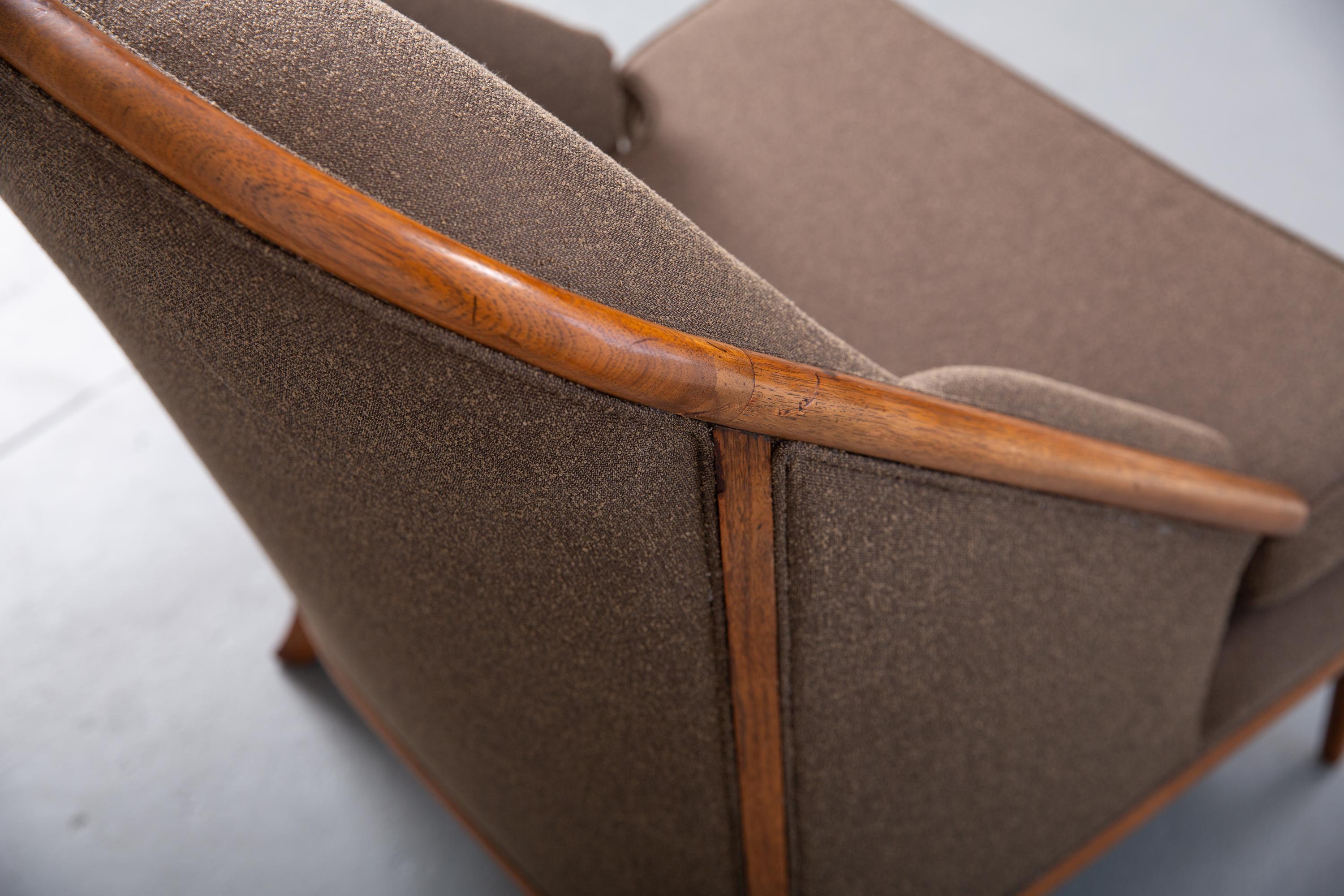 Newly Upholstered Mid-Century Modern Lounge Chair Attributed to Widdicomb 2