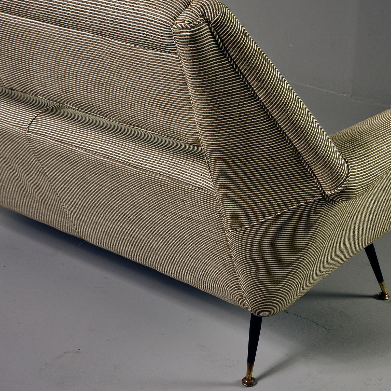 Newly Upholstered Midcentury Settee or Sofa by Gigi Radice for Minotti In Good Condition In Troy, MI