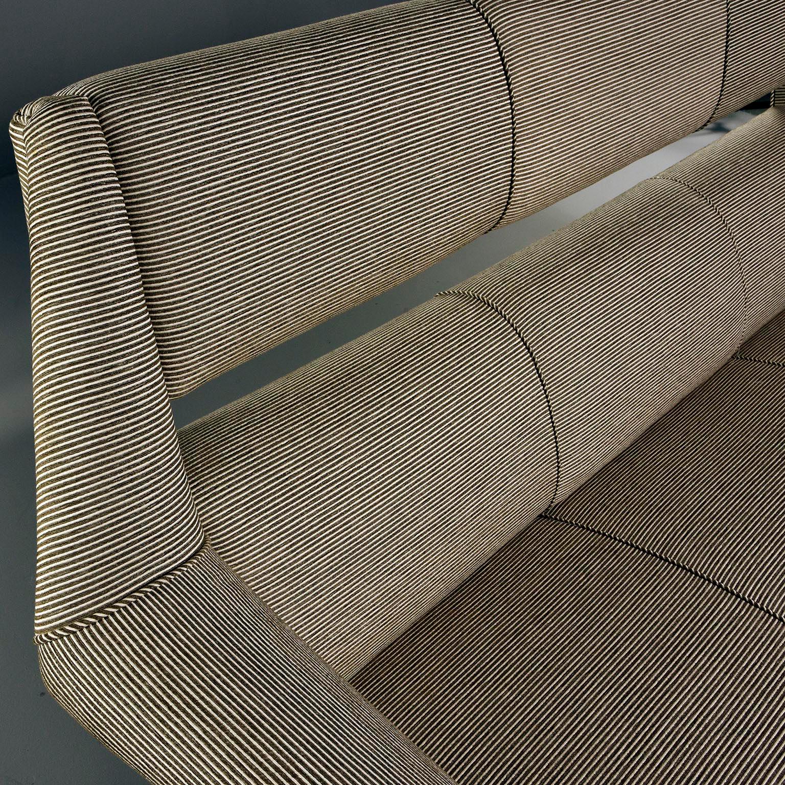 Metal Newly Upholstered Midcentury Settee or Sofa by Gigi Radice for Minotti