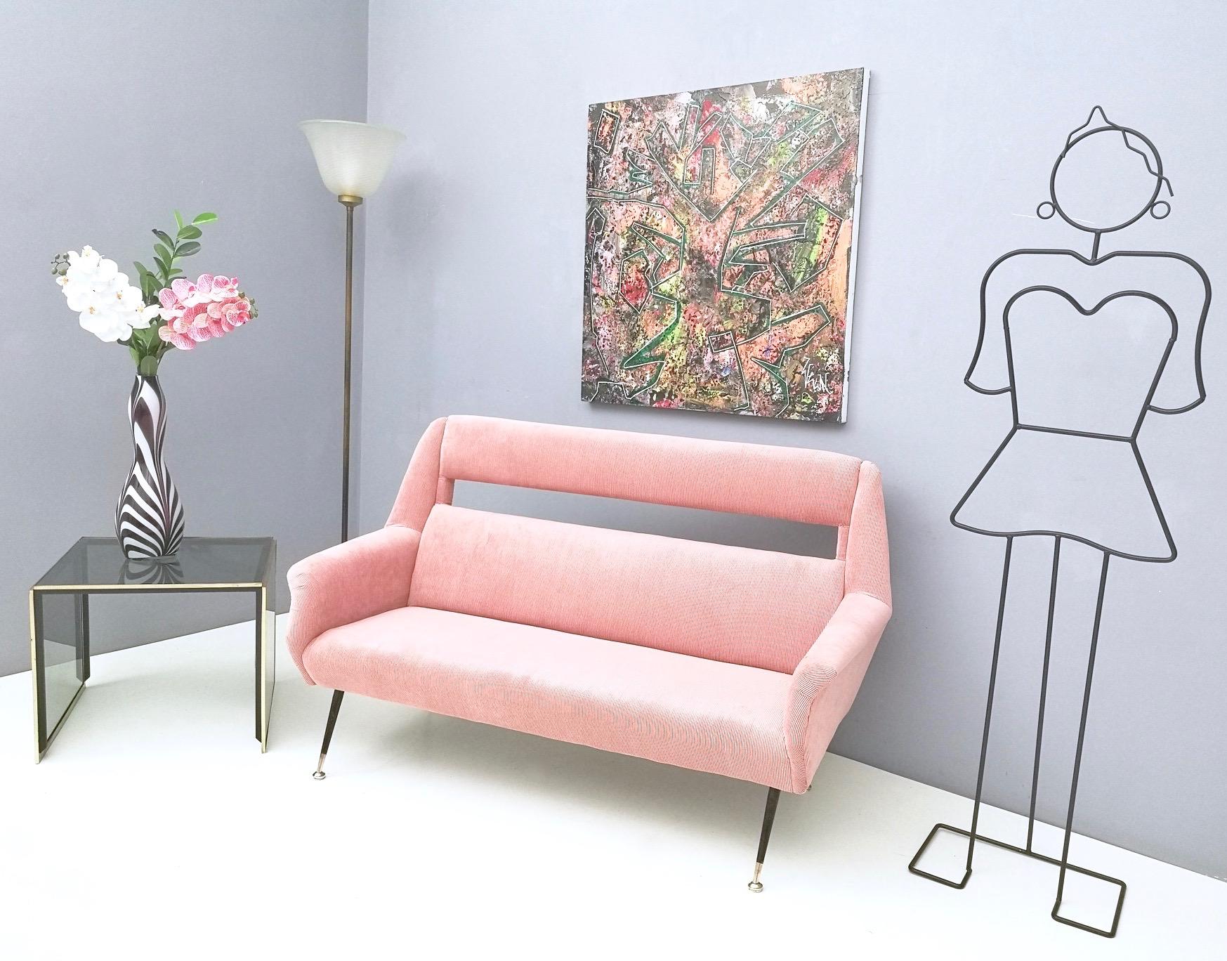 Mid-Century Modern Newly Upholstered Pale Pink Velvet Sofa by Gigi Radice for Minotti, Italy, 1950s
