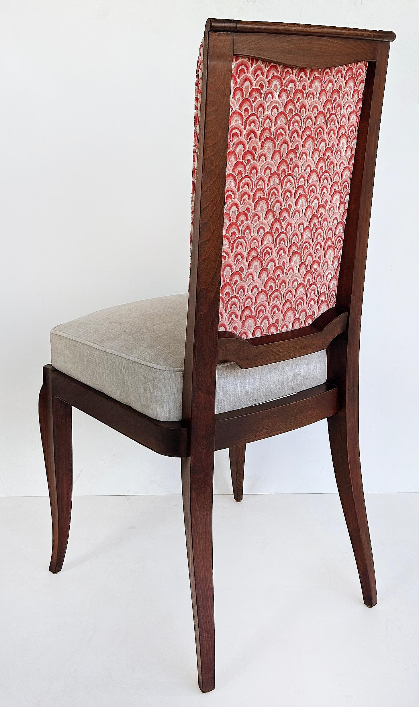 Ébénisé Ensemble récemment tapissé de 8 chaises de salle à manger Art déco provenant d'une propriété du sud de la Floride en vente