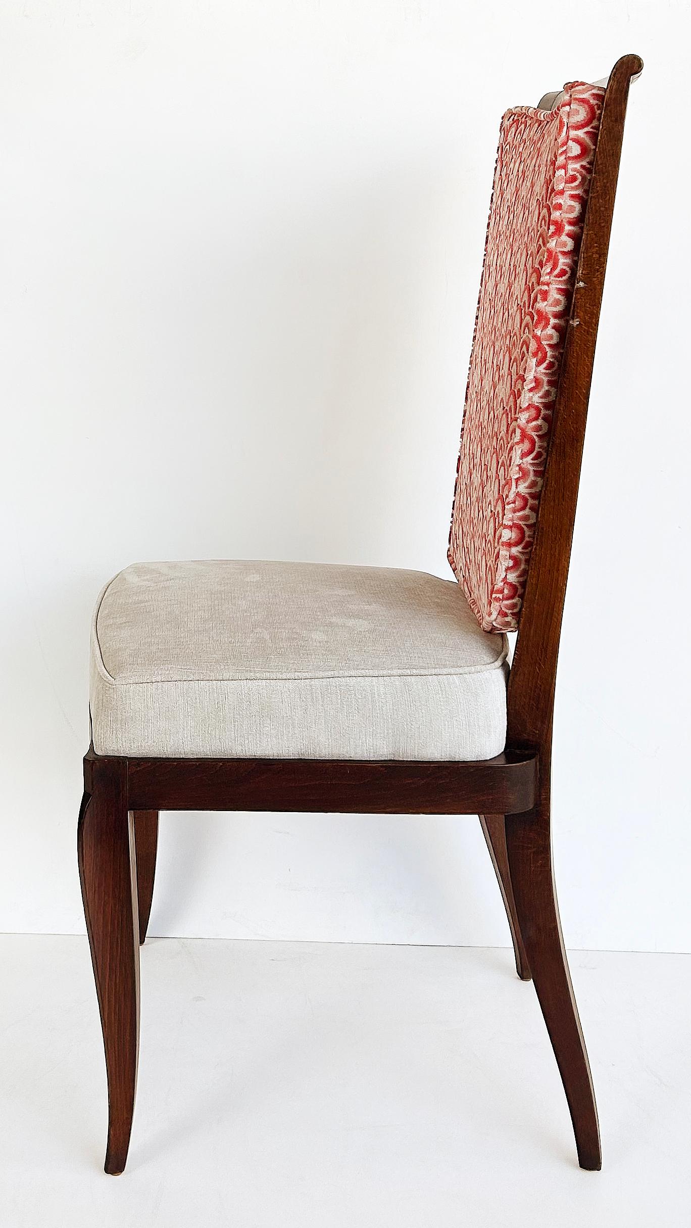 Ensemble récemment tapissé de 8 chaises de salle à manger Art déco provenant d'une propriété du sud de la Floride Bon état - En vente à Miami, FL