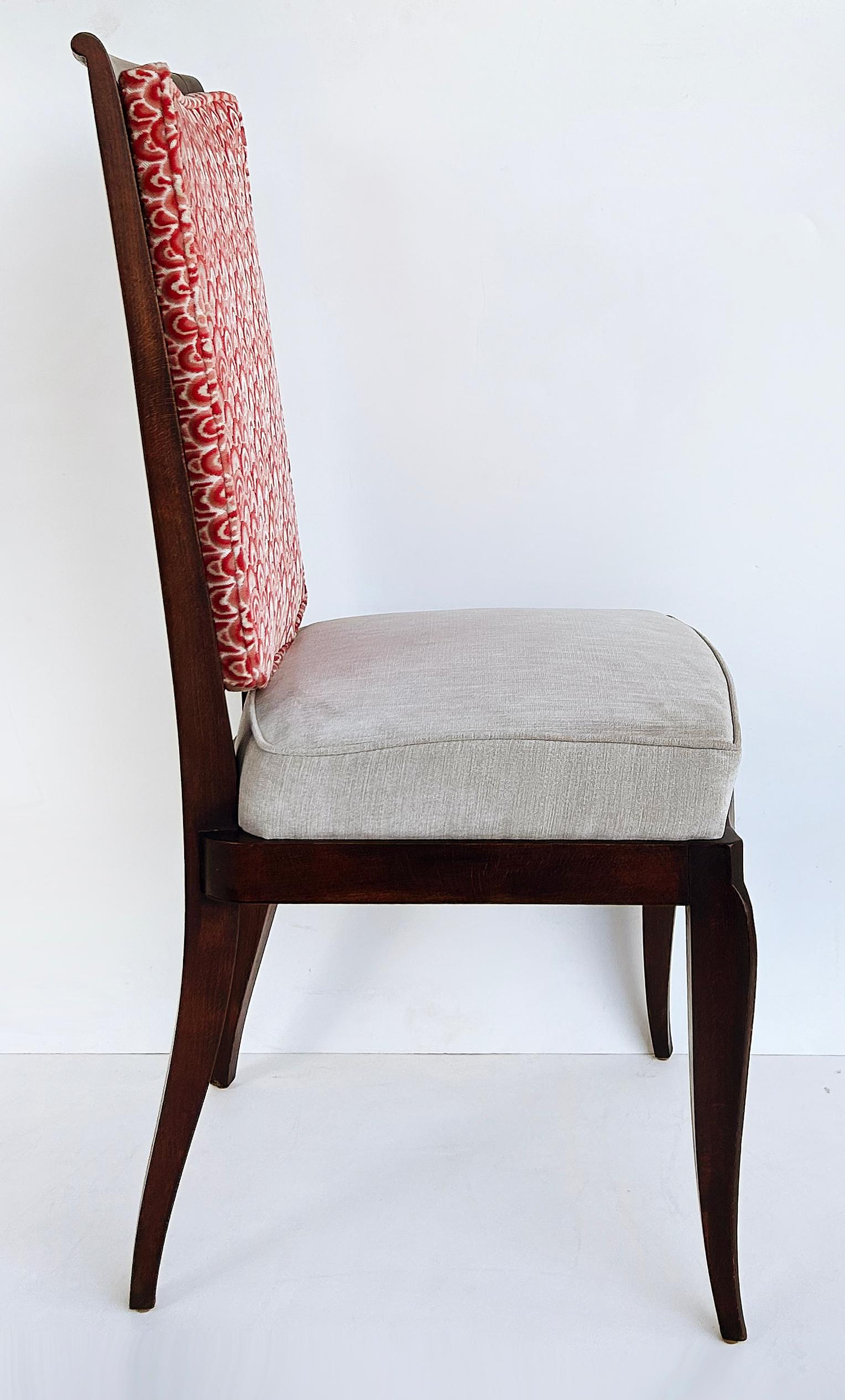 Ensemble récemment tapissé de 8 chaises de salle à manger Art déco provenant d'une propriété du sud de la Floride en vente 2