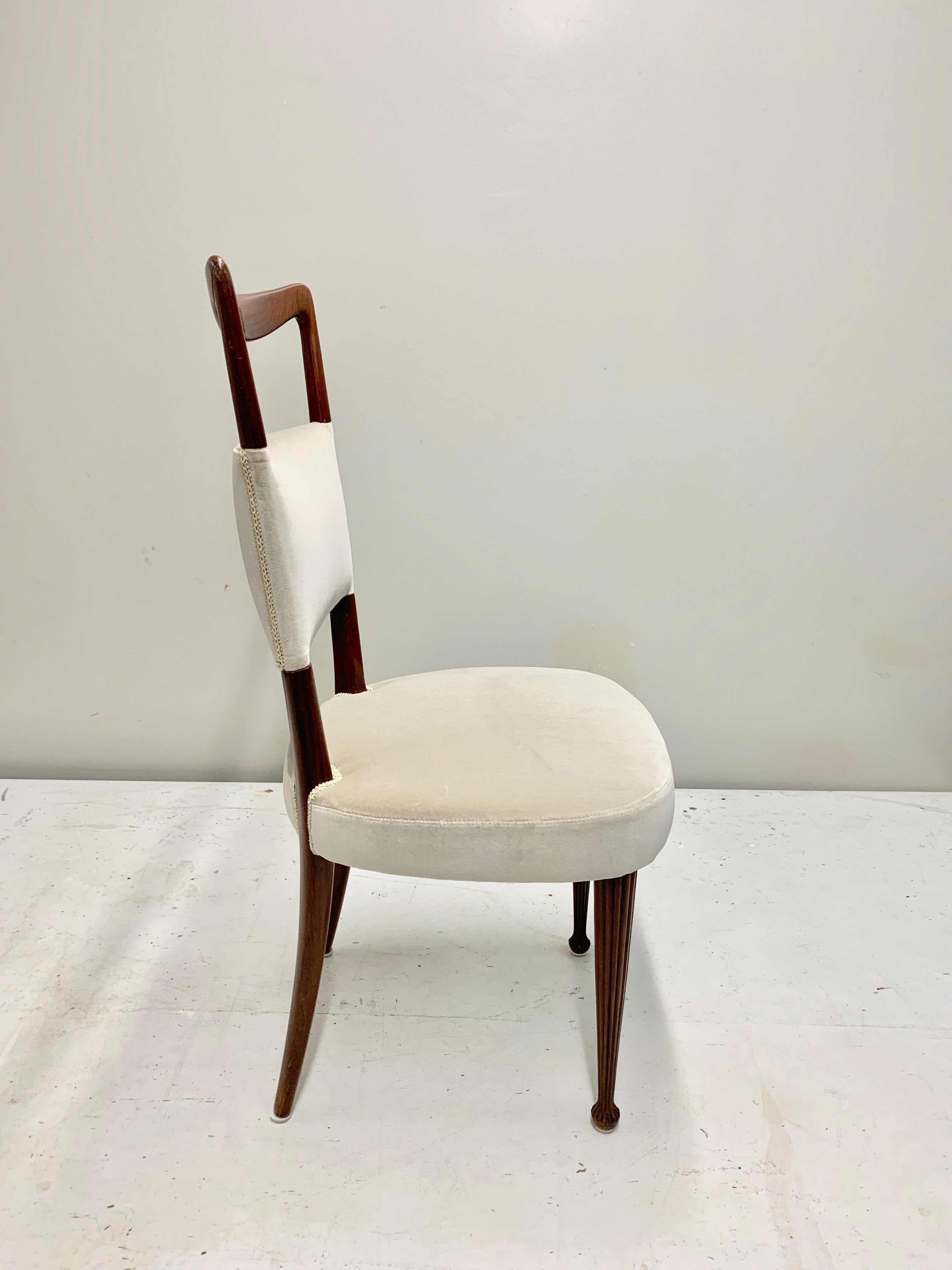 Newly Upholstered Set of Four Osvaldo Borsani Rosewood and Velvet Dining Chairs In Good Condition For Sale In Jersey City, NJ