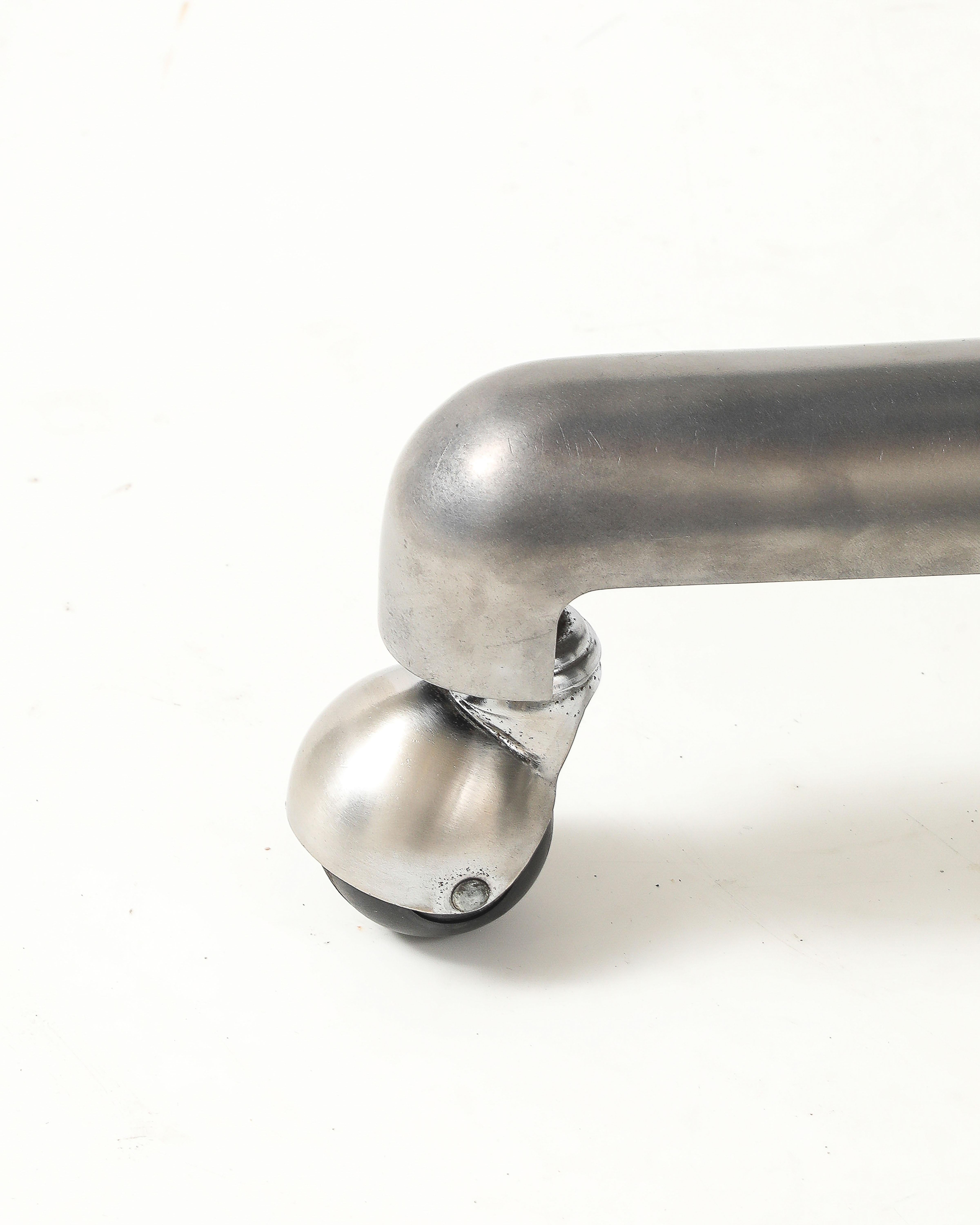 Silla de escritorio giratoria recién tapizada de Ettore Sottsass, Italia, c. 1970 en venta 4