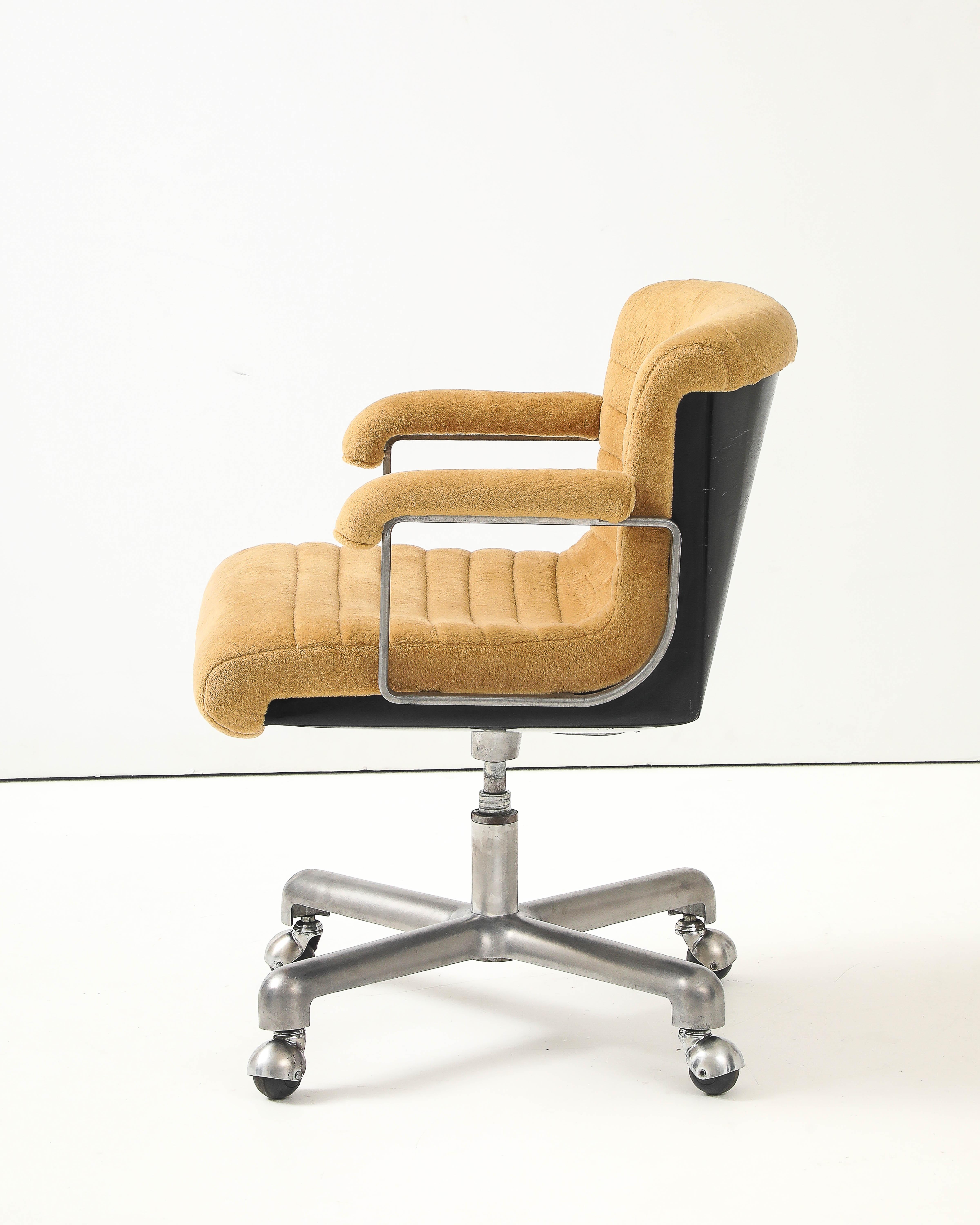 Silla de escritorio giratoria recién tapizada de Ettore Sottsass, Italia, c. 1970 en venta 7