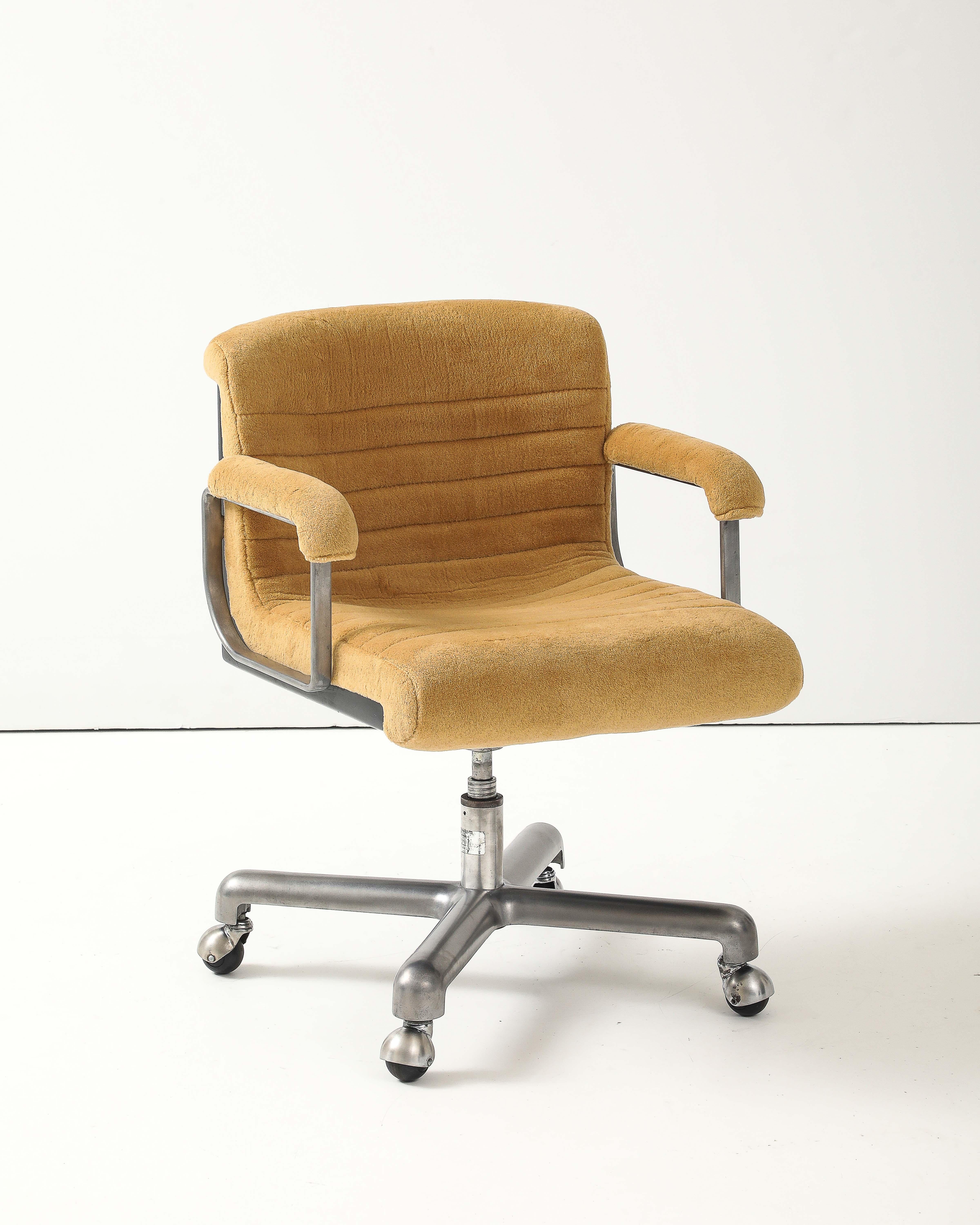 Silla de escritorio cómoda y elegante, tapizada en tela 