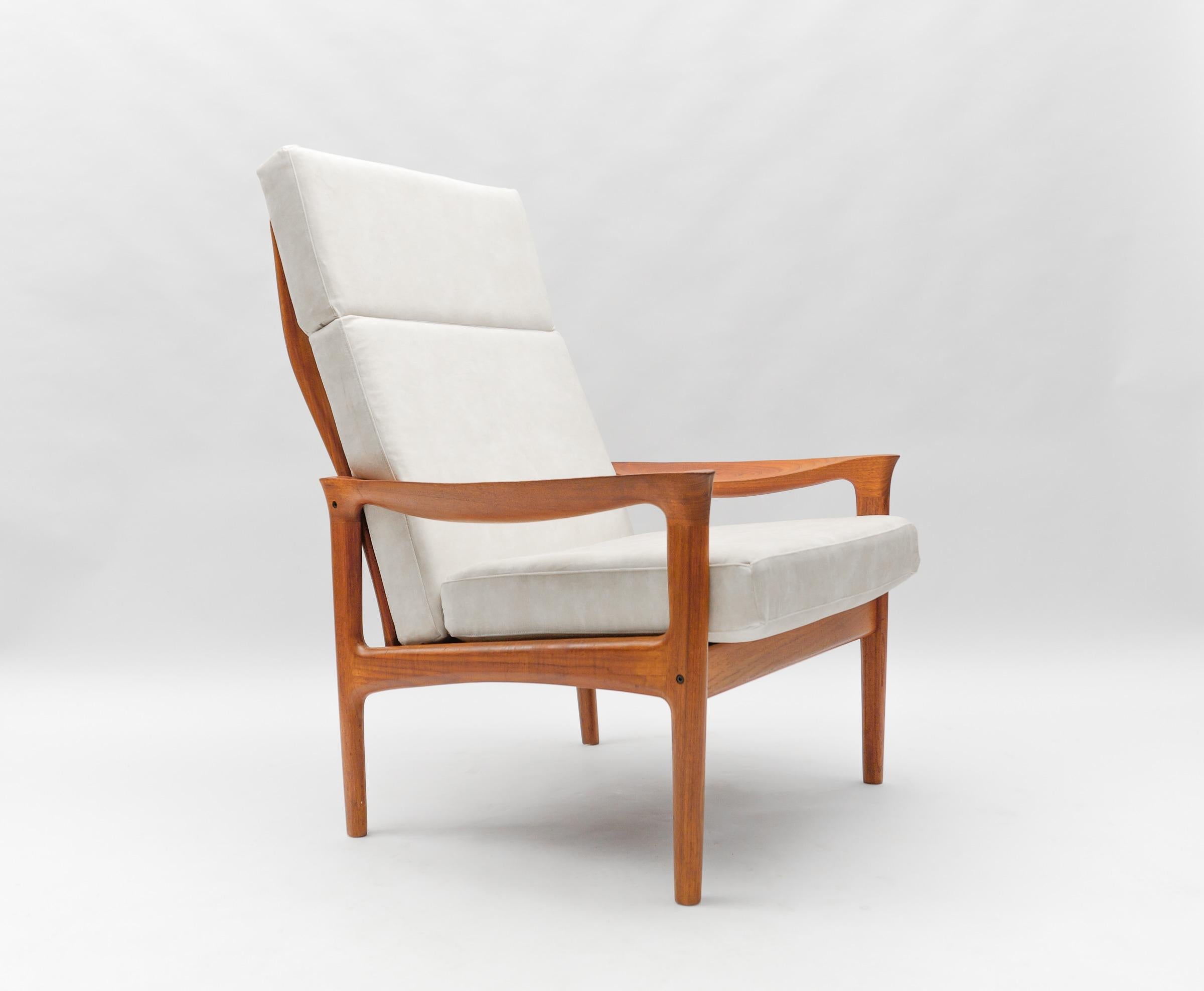 Newly Upholstered Teak High-Back Armchair, 1960s Denmark For Sale 3
