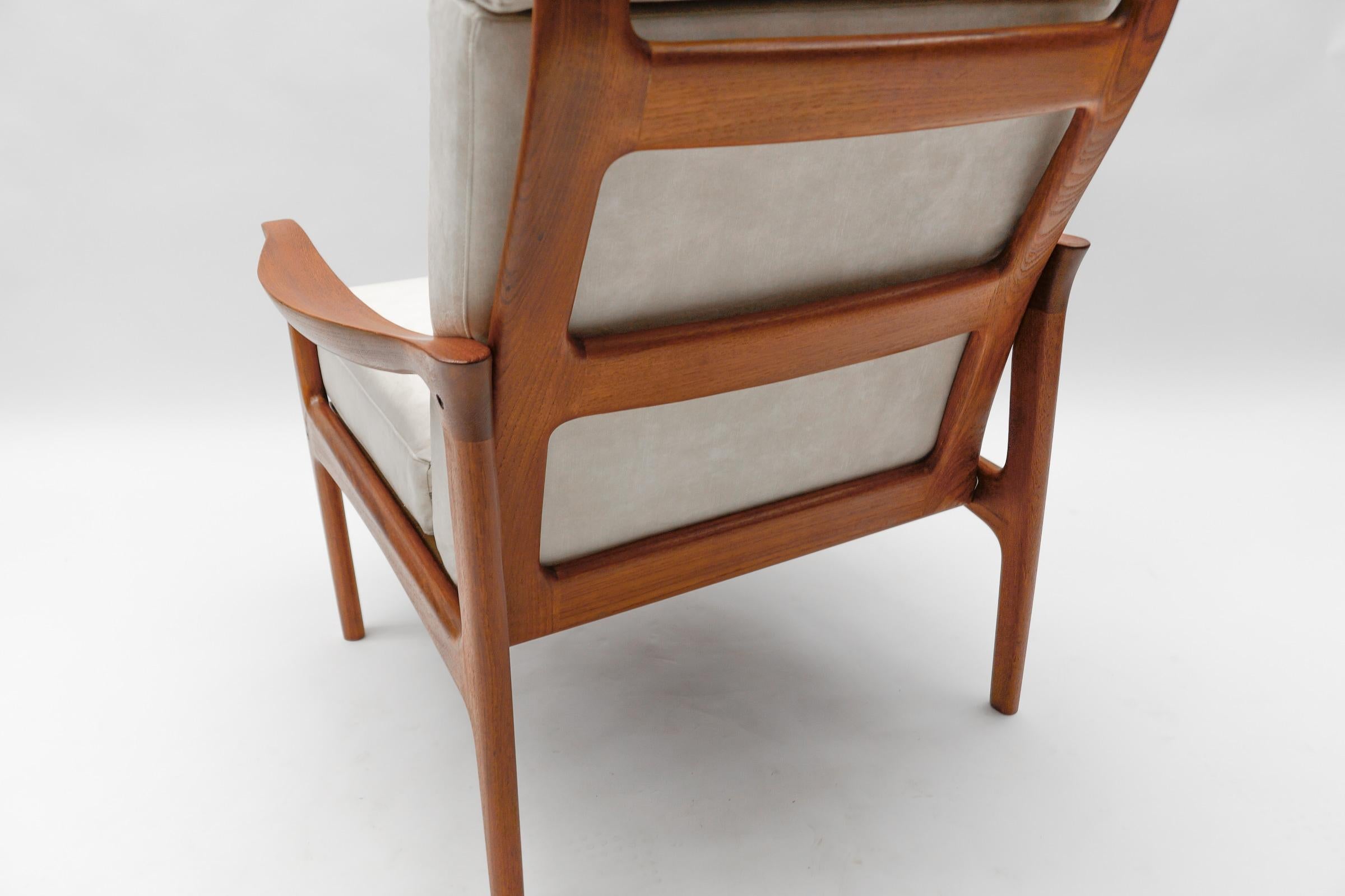 Newly Upholstered Teak High-Back Armchair, 1960s Denmark For Sale 2