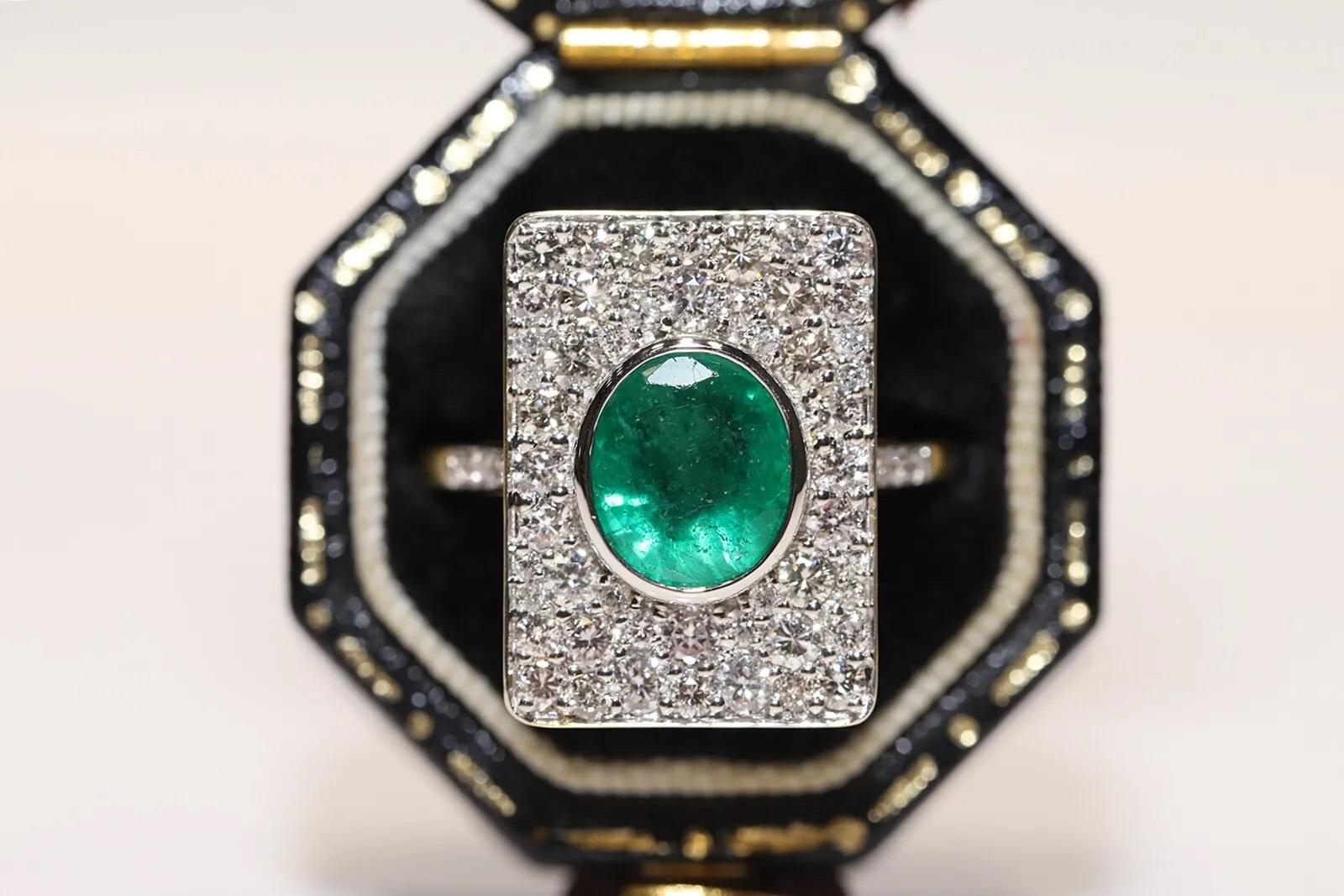 Newmade 18k Gold Natural Diamond And Emerald Decorated Ring For Sale 5