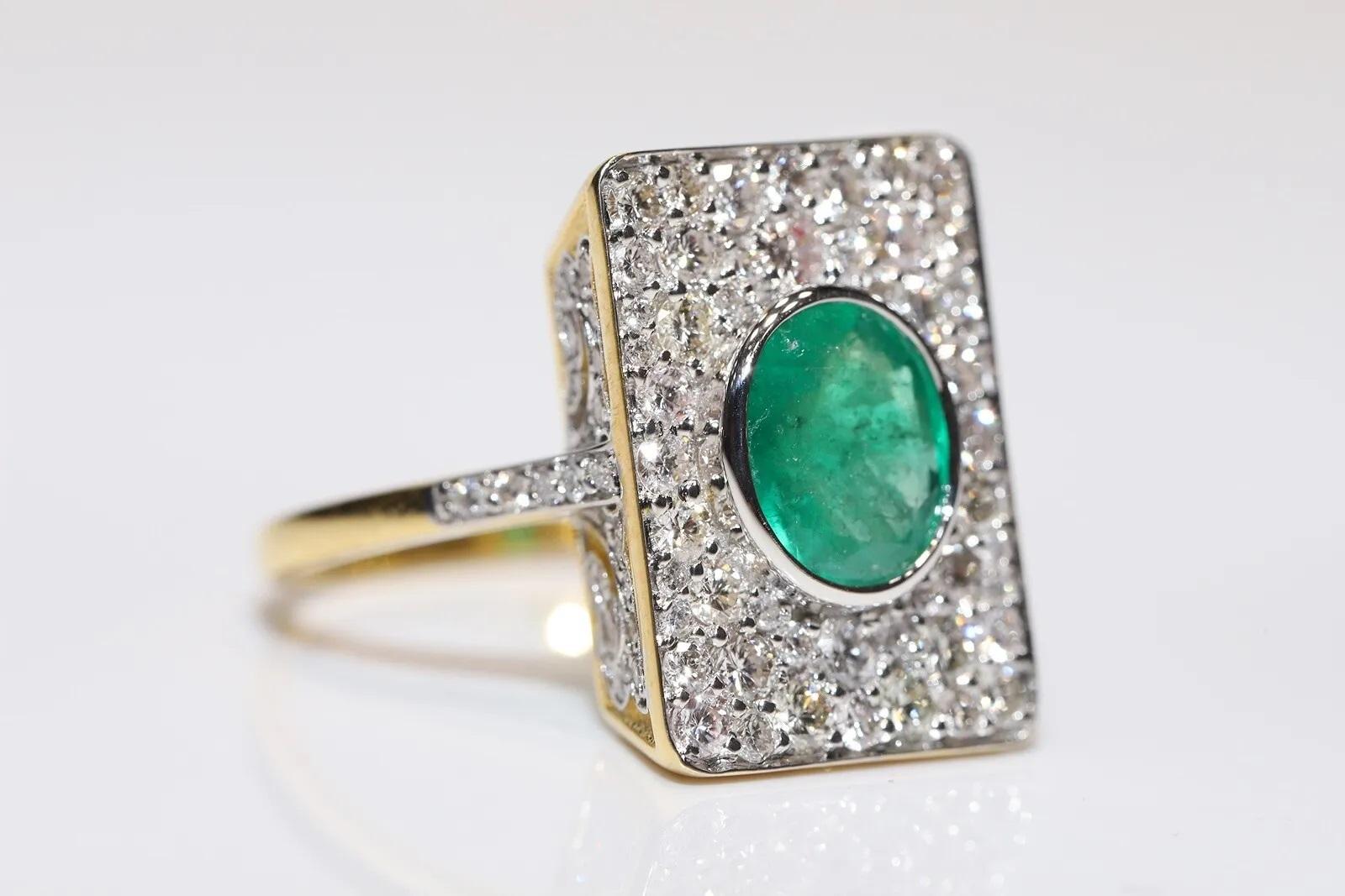 Women's Newmade 18k Gold Natural Diamond And Emerald Decorated Ring For Sale