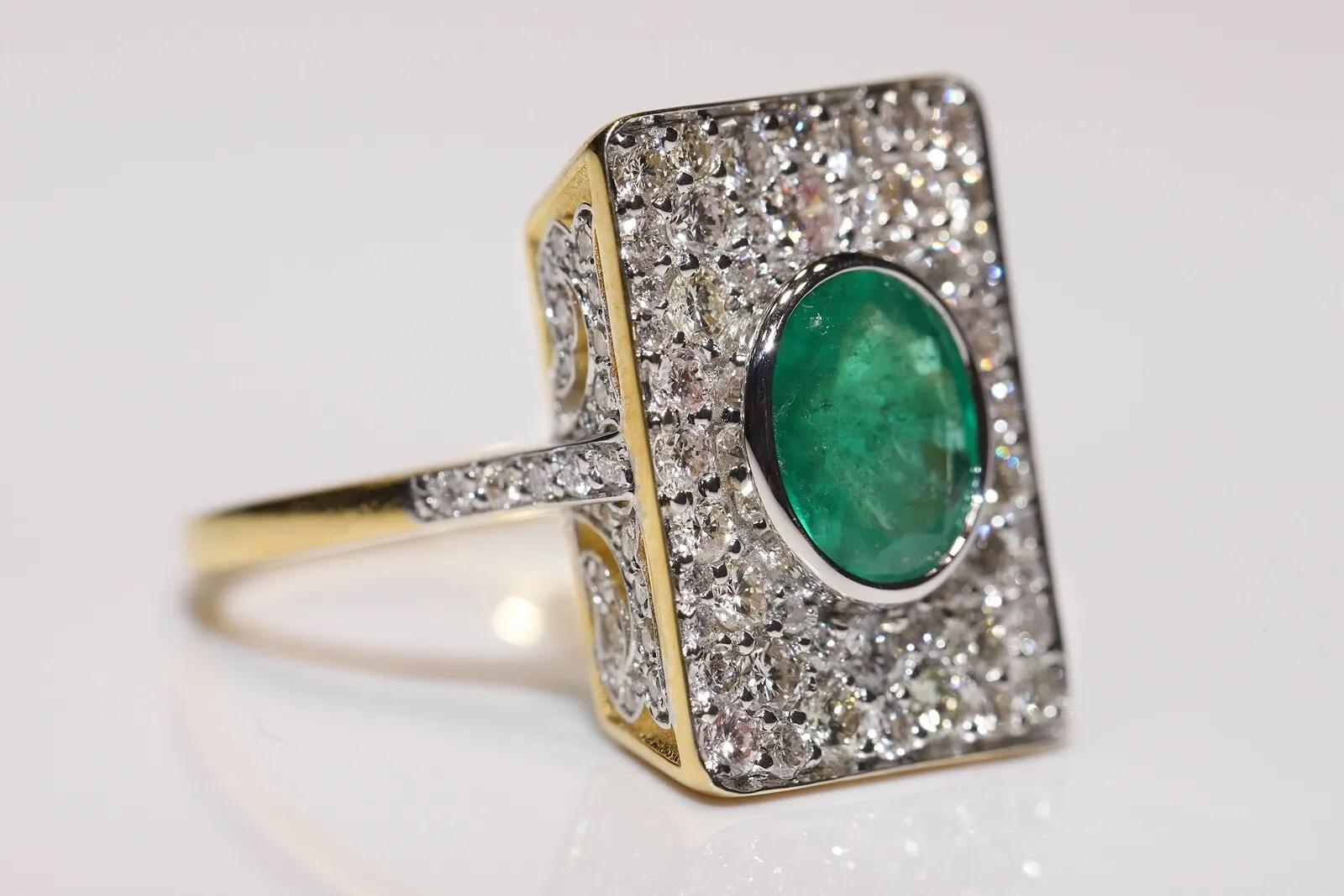 Newmade 18k Gold Natural Diamond And Emerald Decorated Ring For Sale 2