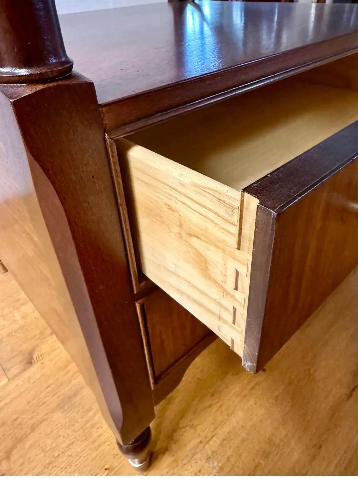 Contemporary Newport Collection Dry Bar Mahogany End Side Table Multi-purpose For Sale
