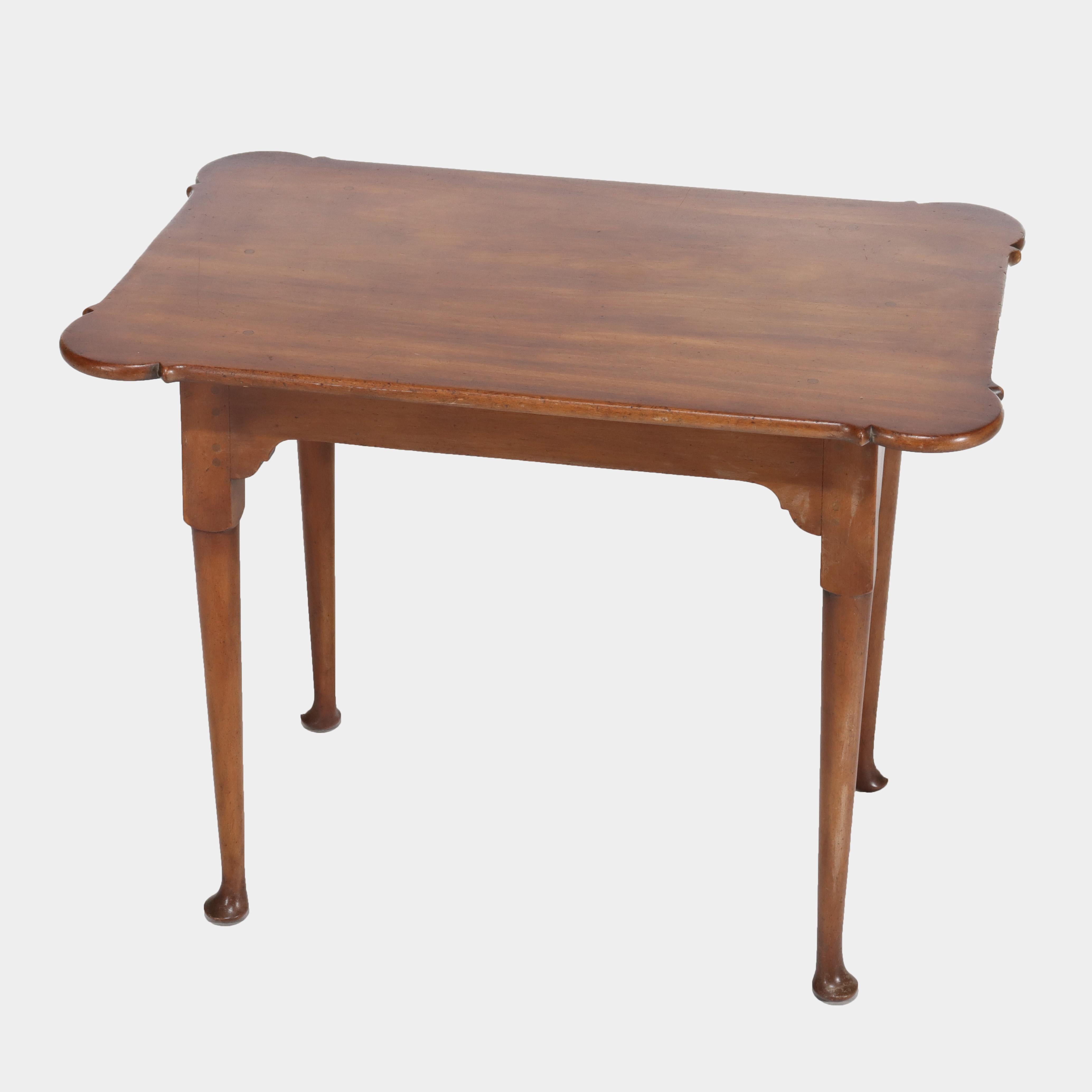 Kittinger collection Newport style Queen Anne table d'appoint en acajou C1930 Bon état - En vente à Big Flats, NY