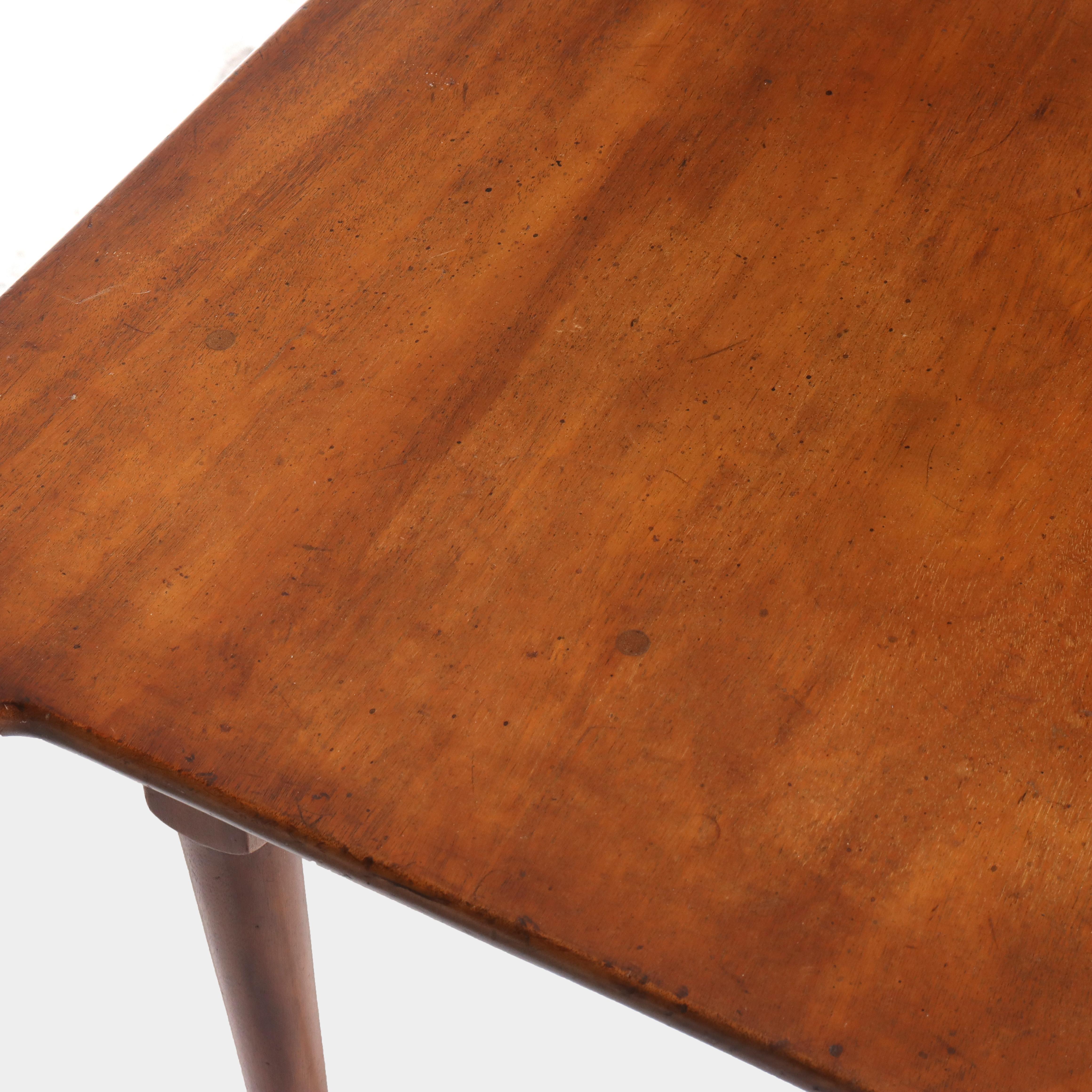 Kittinger collection Newport style Queen Anne table d'appoint en acajou C1930 en vente 1
