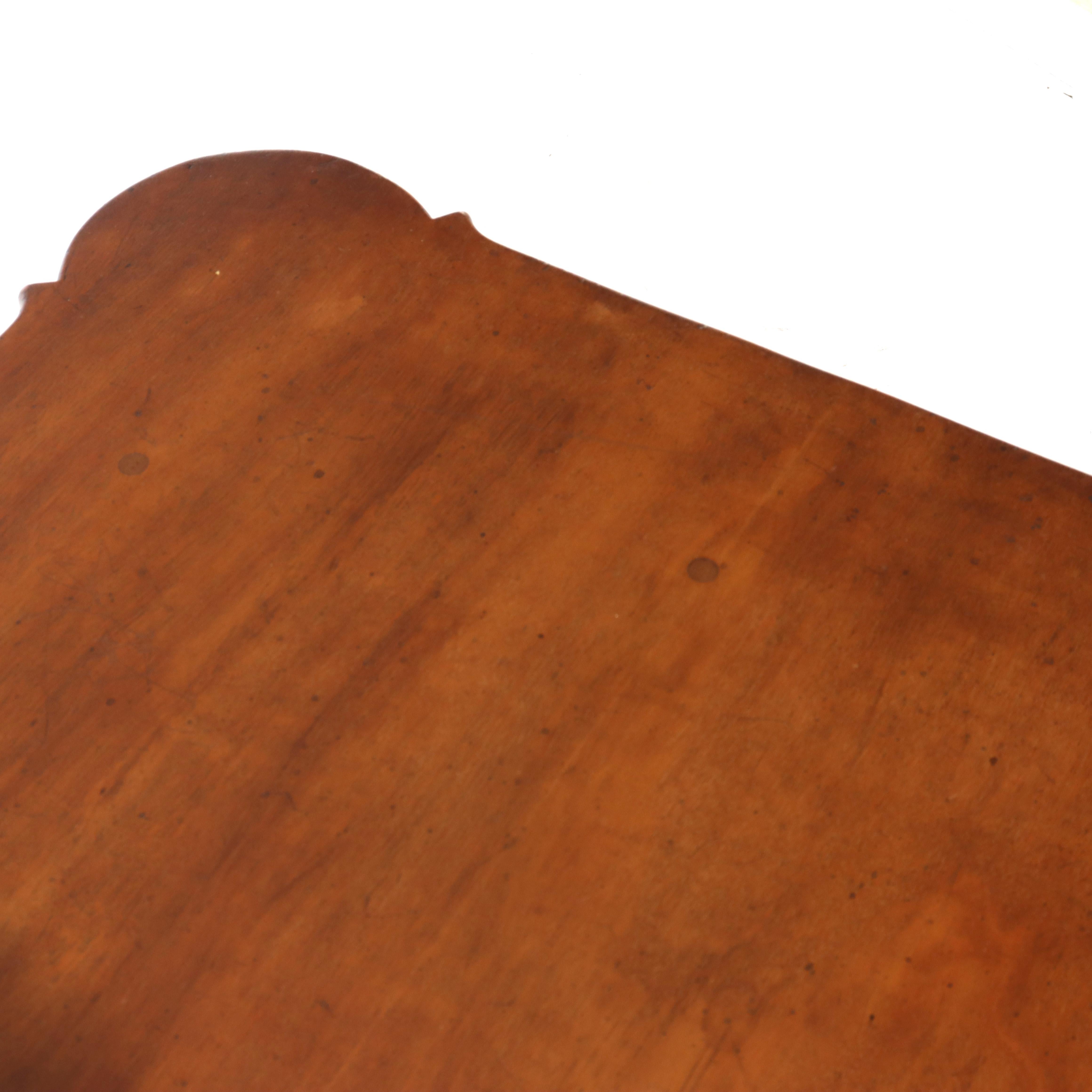 Kittinger collection Newport style Queen Anne table d'appoint en acajou C1930 en vente 2