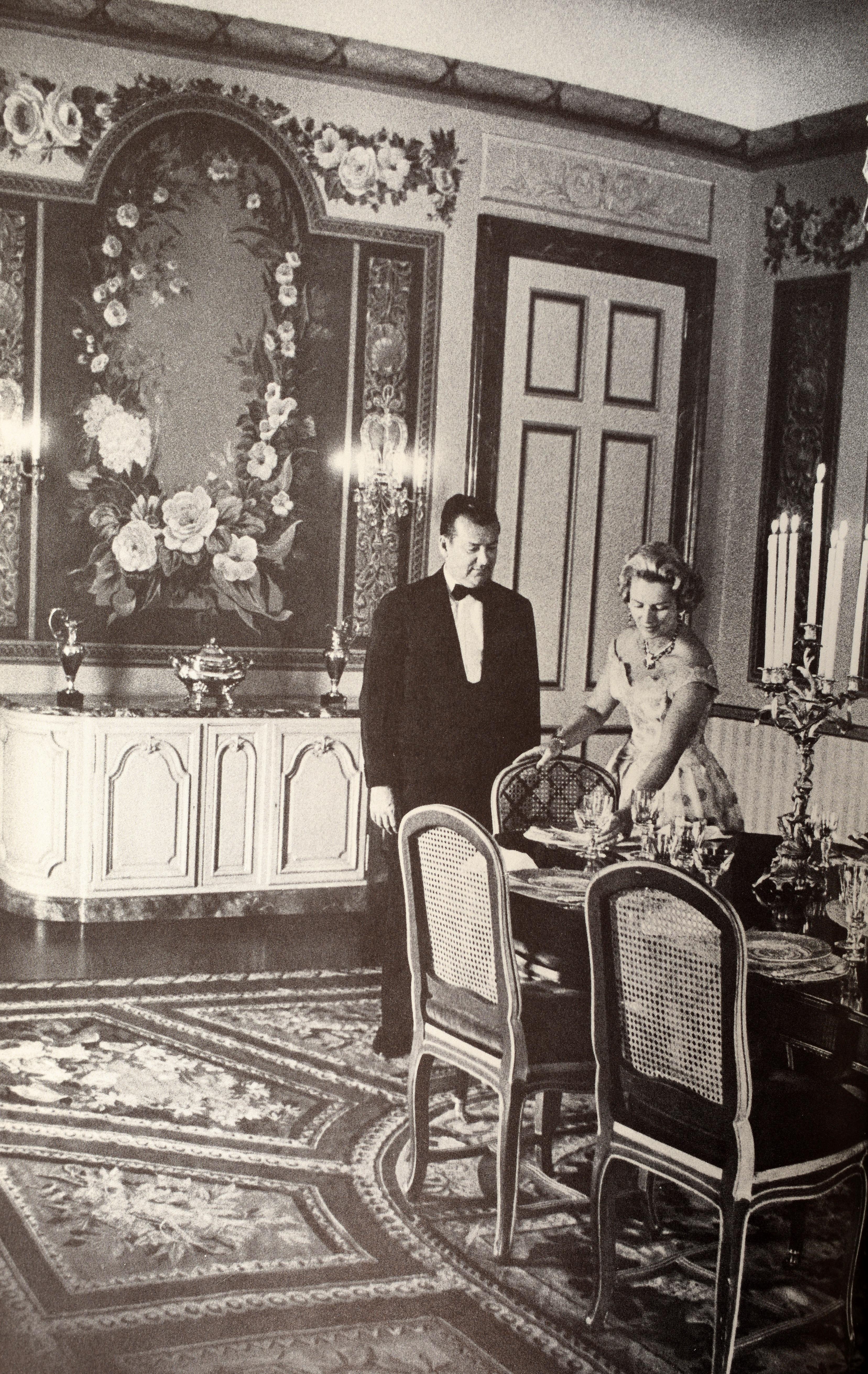 Newport Pleasures and Palaces by Nancy Sirkis, First Edition 5