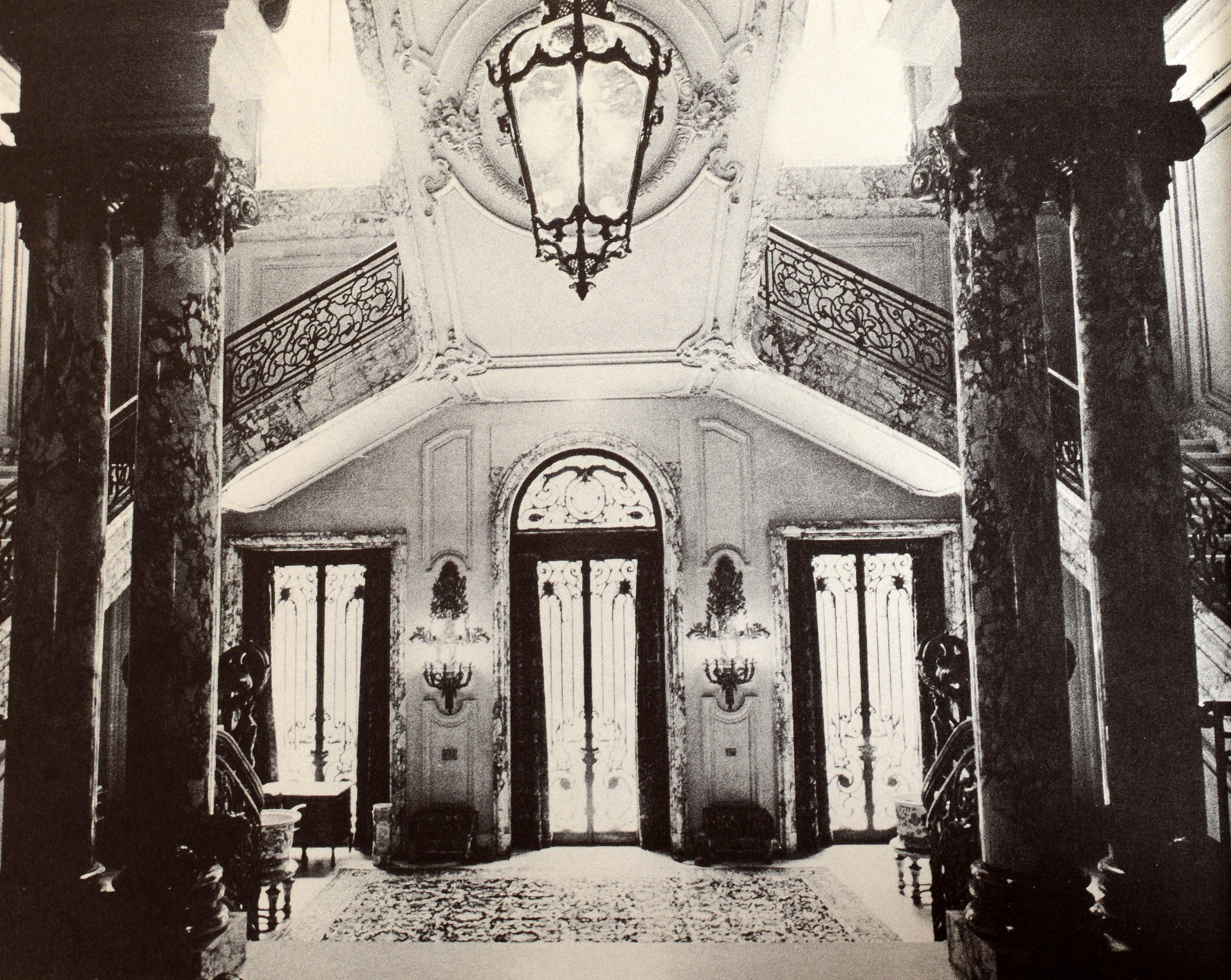 Newport Pleasures and Palaces by Nancy Sirkis, First Edition 9