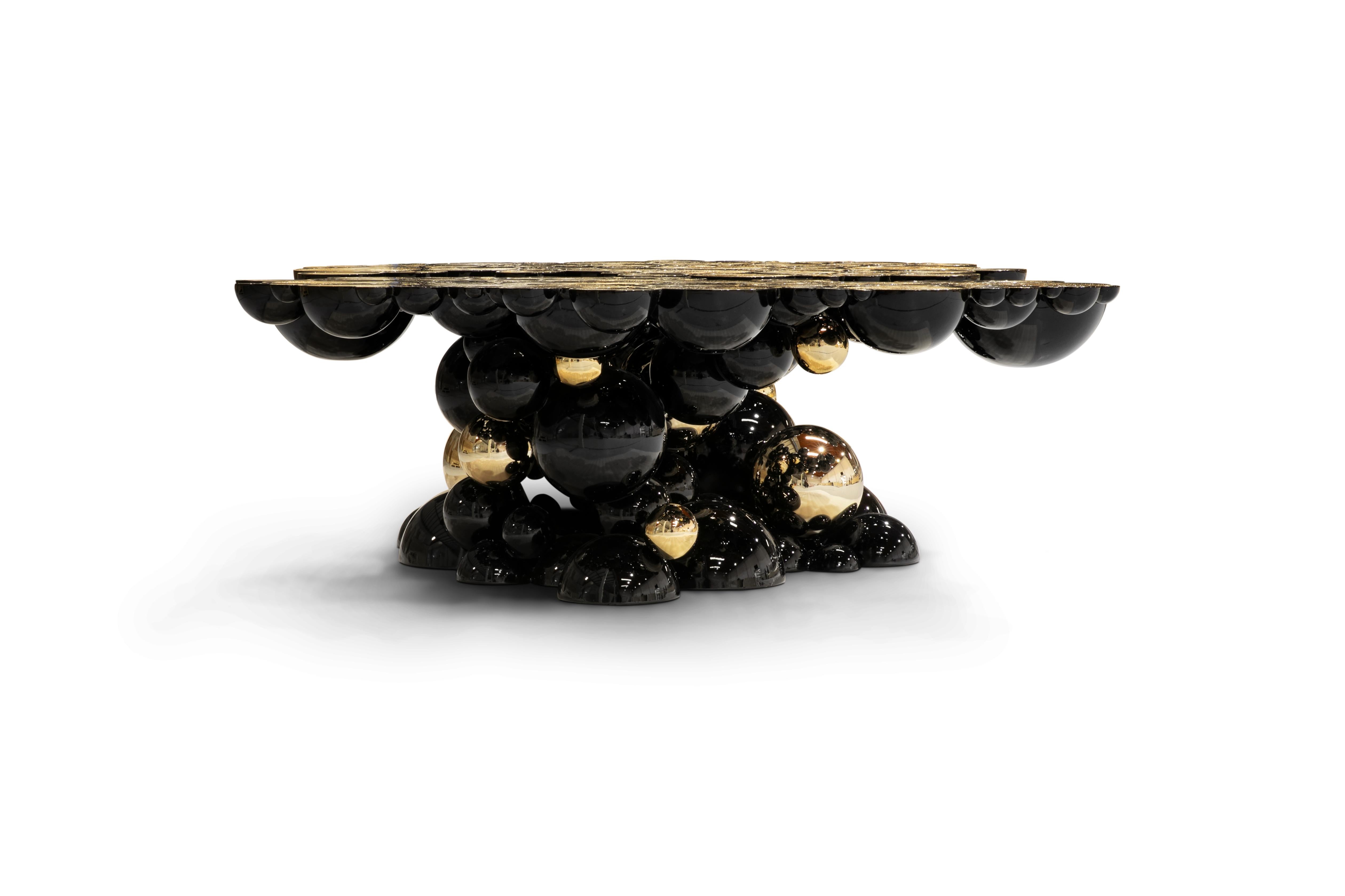 La table centrale Newton est un moment d'inspiration exceptionnel. Une pièce de luxe créée pour répondre aux besoins de nos clients qui recherchent ce qu'il y a de plus inattendu et de plus extravagant dans le design de meubles contemporains. Une