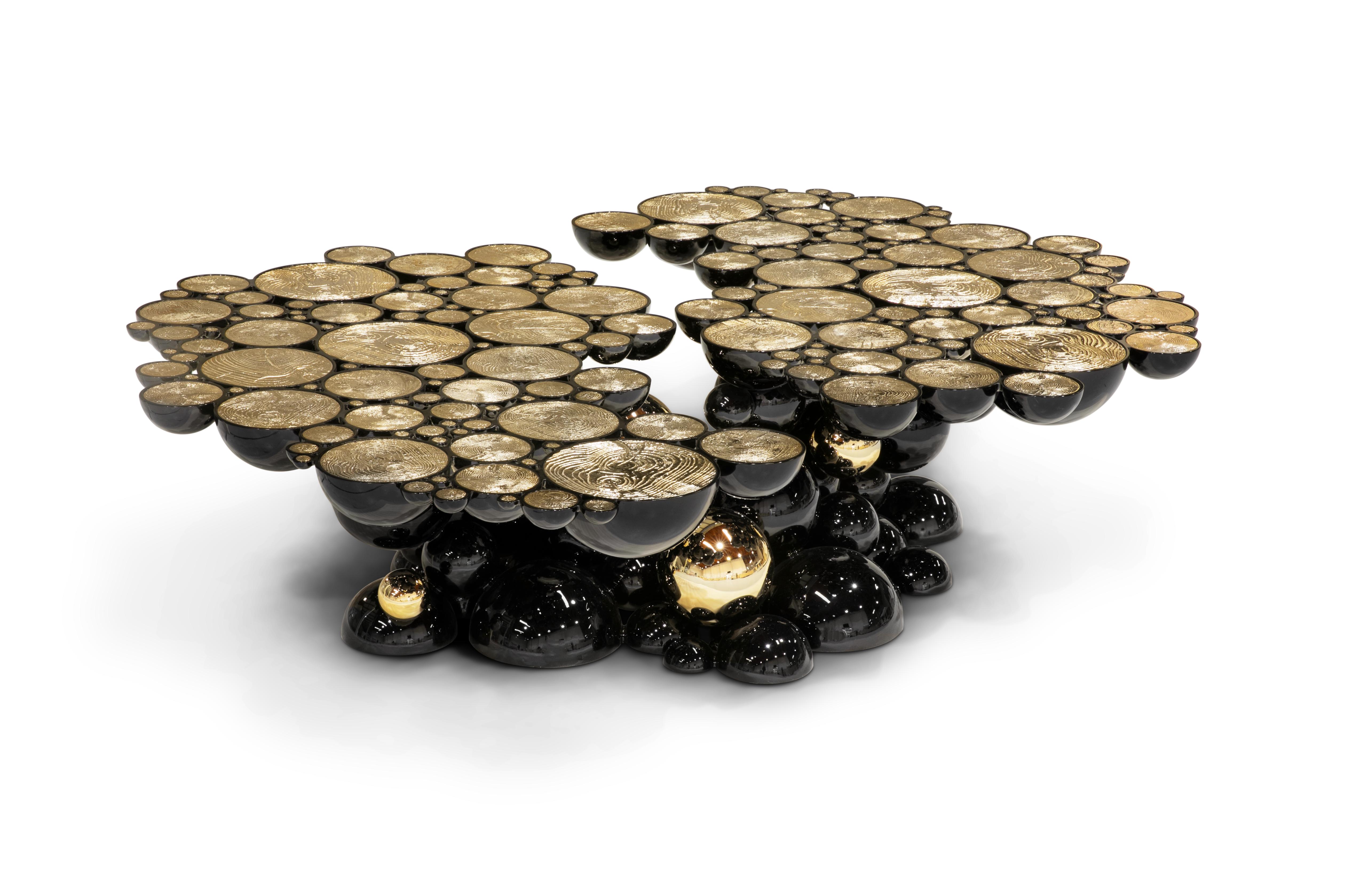 Table centrale Newton noire en aluminium laqué et or fait main - Boca do Lobo Neuf - En vente à Rio Tinto, PT
