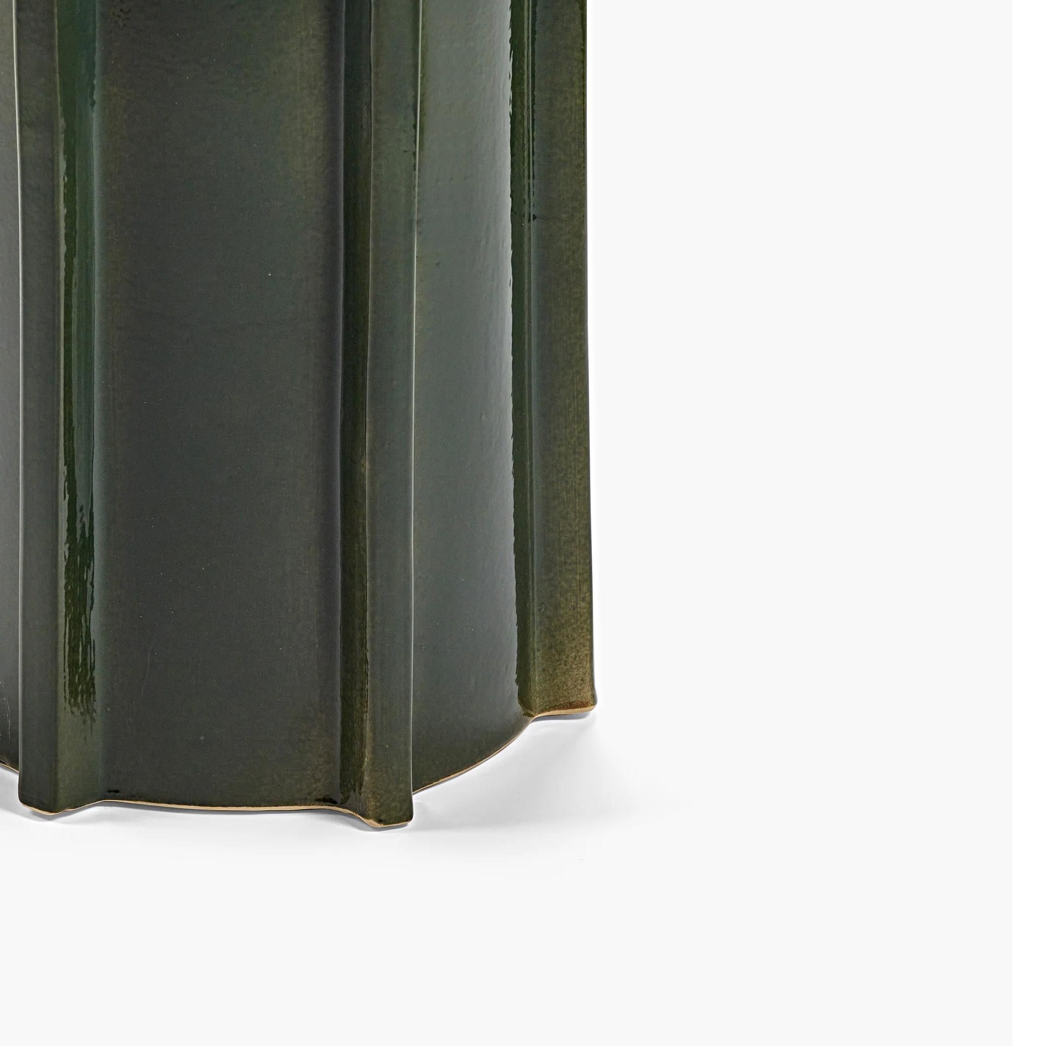 Newton Dark Green Side Table In New Condition For Sale In Paris, FR