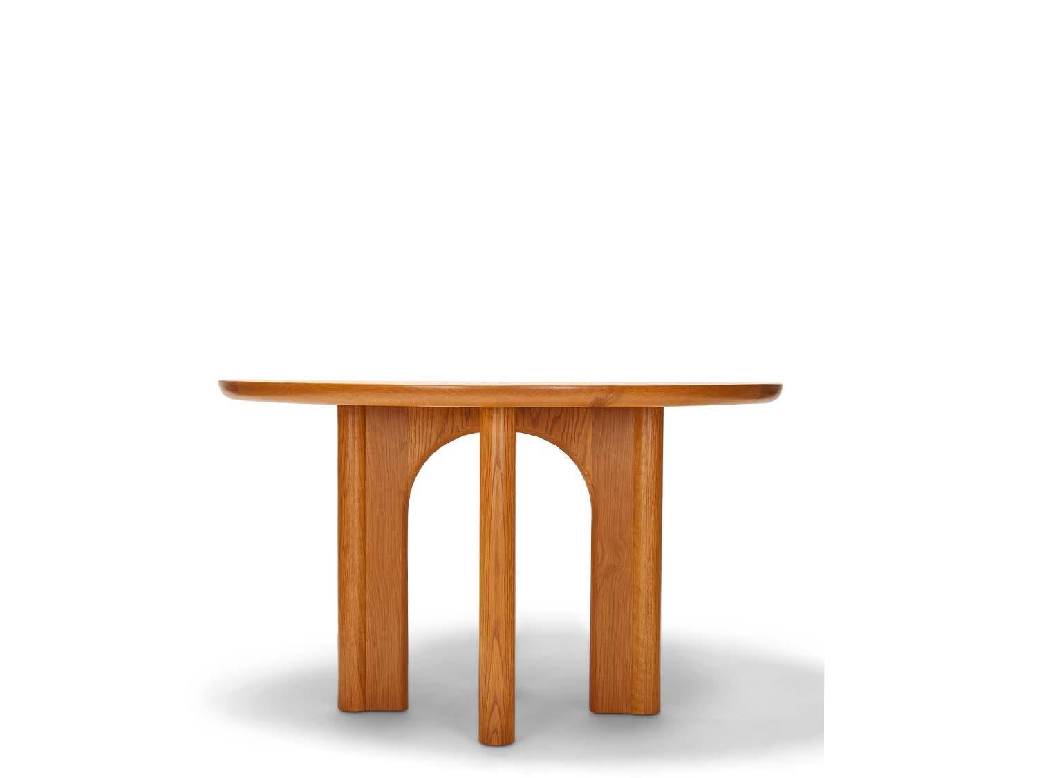 Newton-Esstisch von Disc Interiors x Lawson-Fenning (Nordamerikanisch) im Angebot