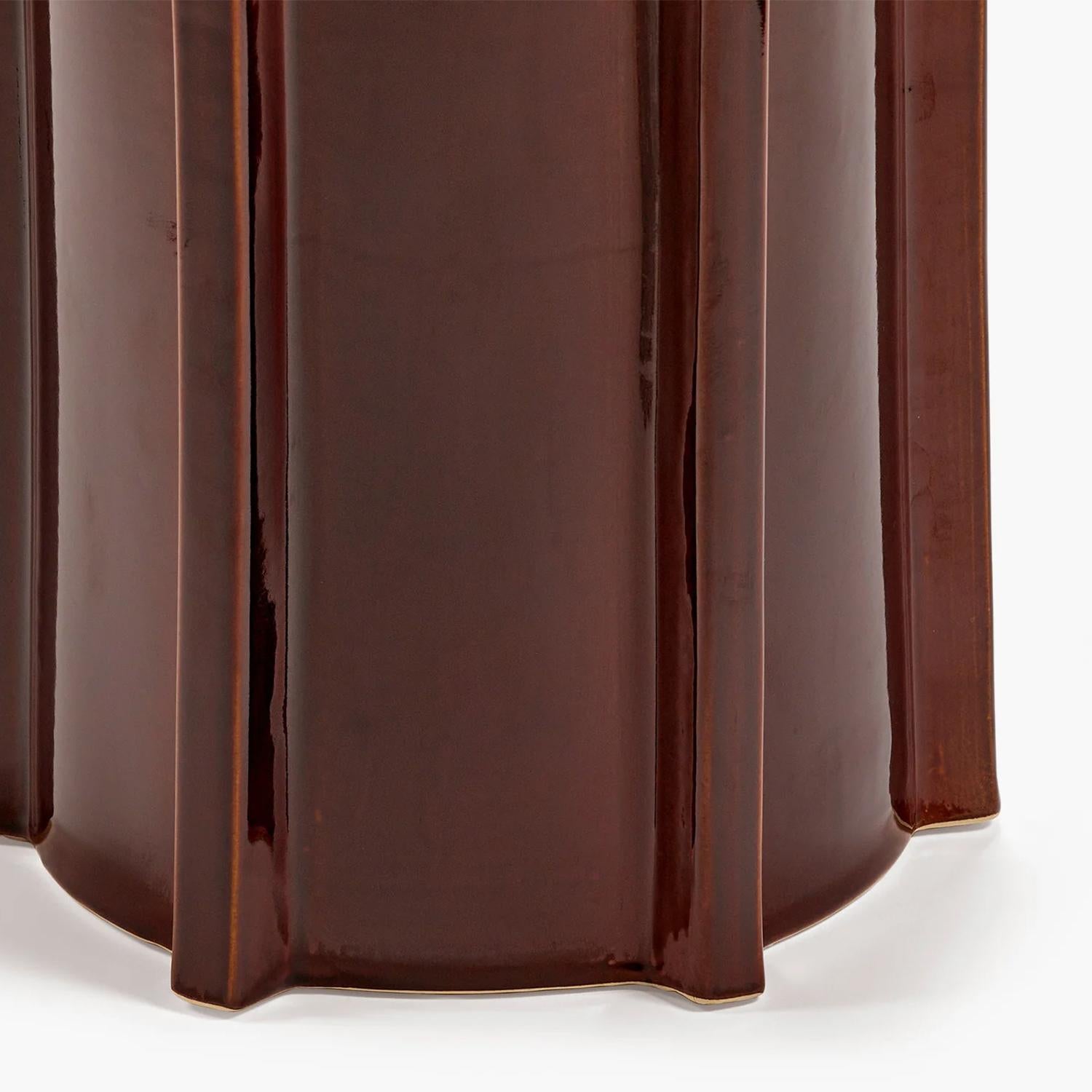 Newton Red Brown Side Table In New Condition For Sale In Paris, FR
