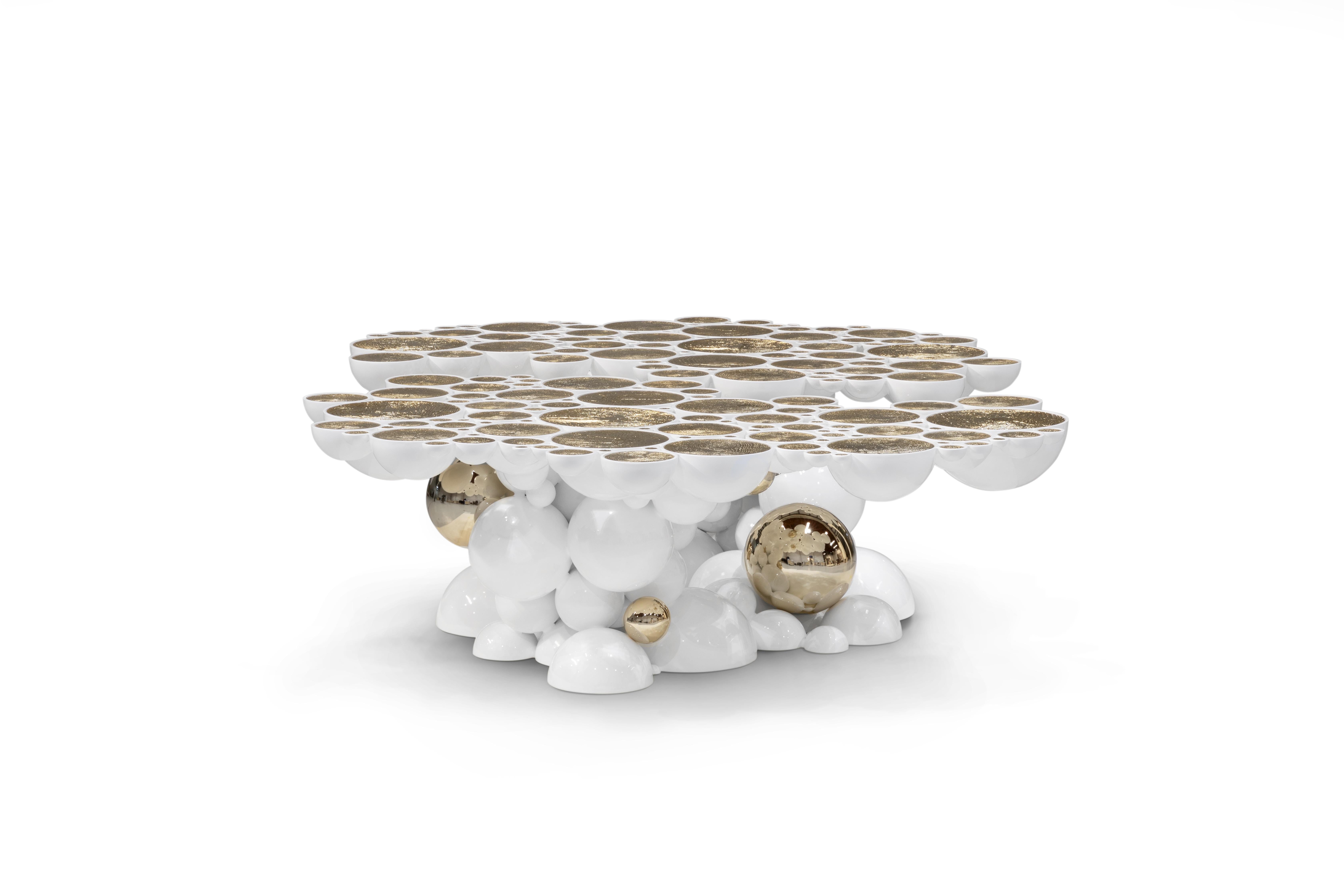 Mesa Centro Newton Blanca - Aluminio Artesanal Lacado Dorado - Boca Do Lobo Portugués en venta