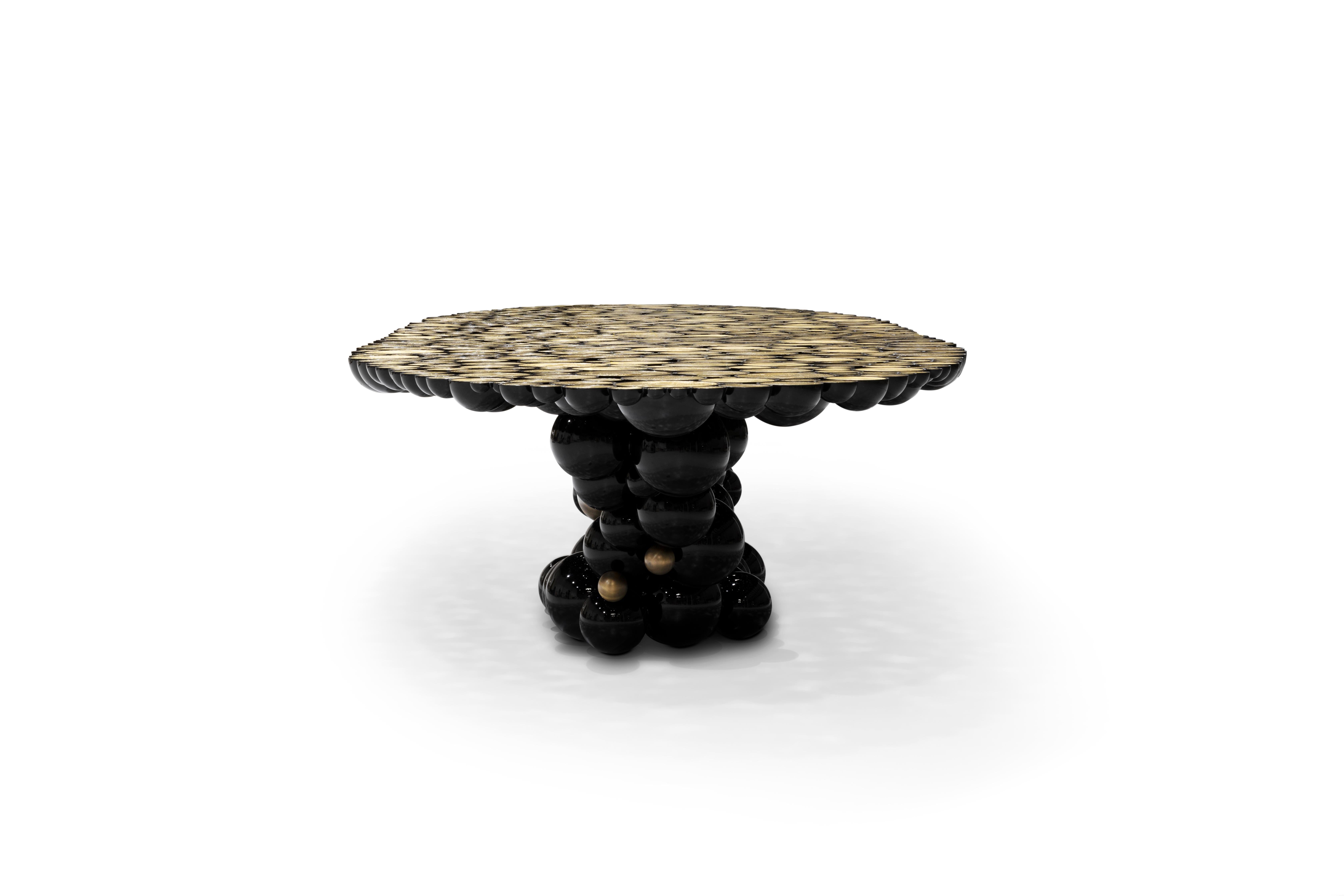 Portugais Table de salle à manger Newton XXL en aluminium plaqué or, fabriquée à la main, Boca do Lobo en vente