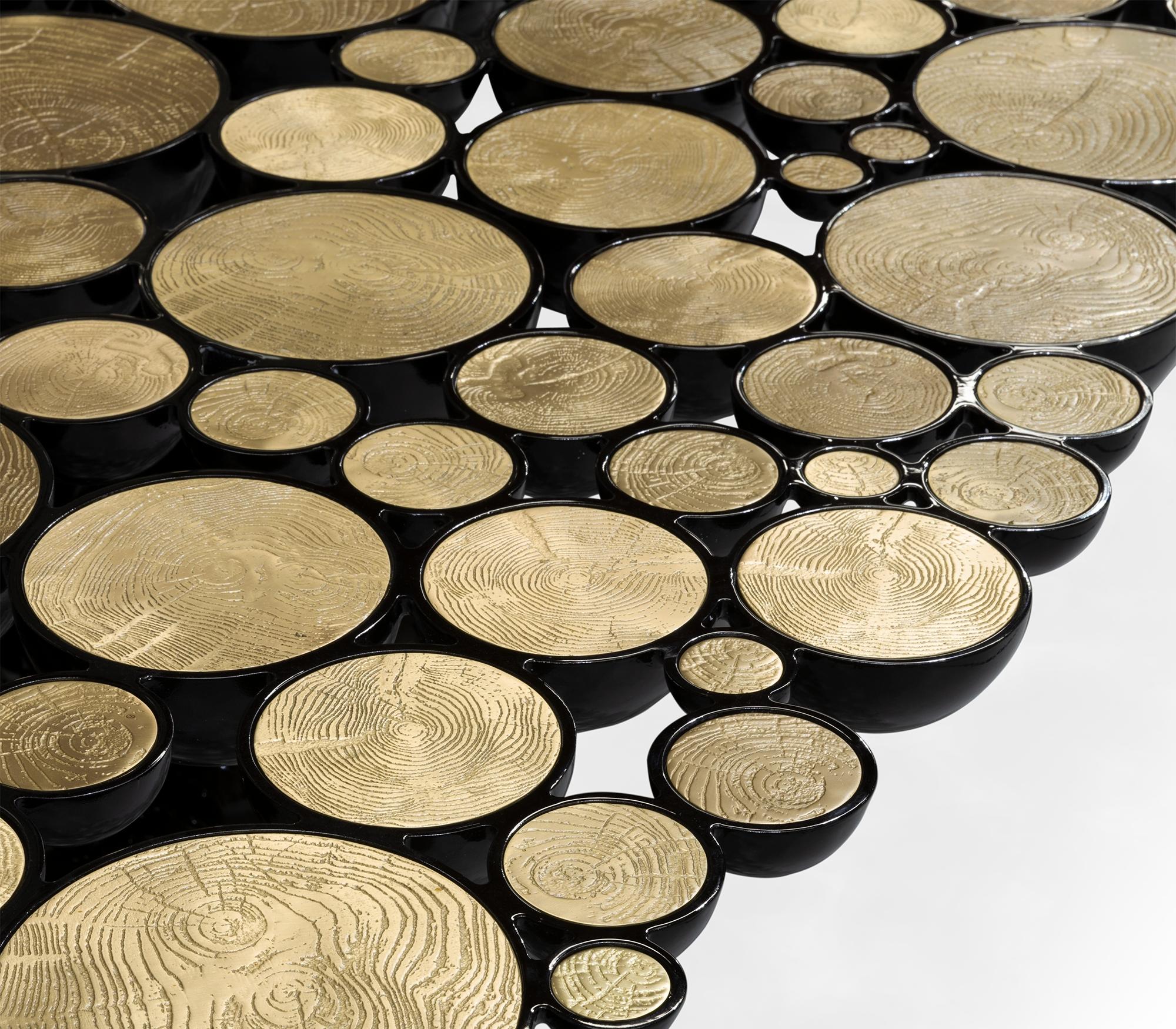 XXIe siècle et contemporain Table de salle à manger Newton XXL en aluminium plaqué or, fabriquée à la main, Boca do Lobo en vente