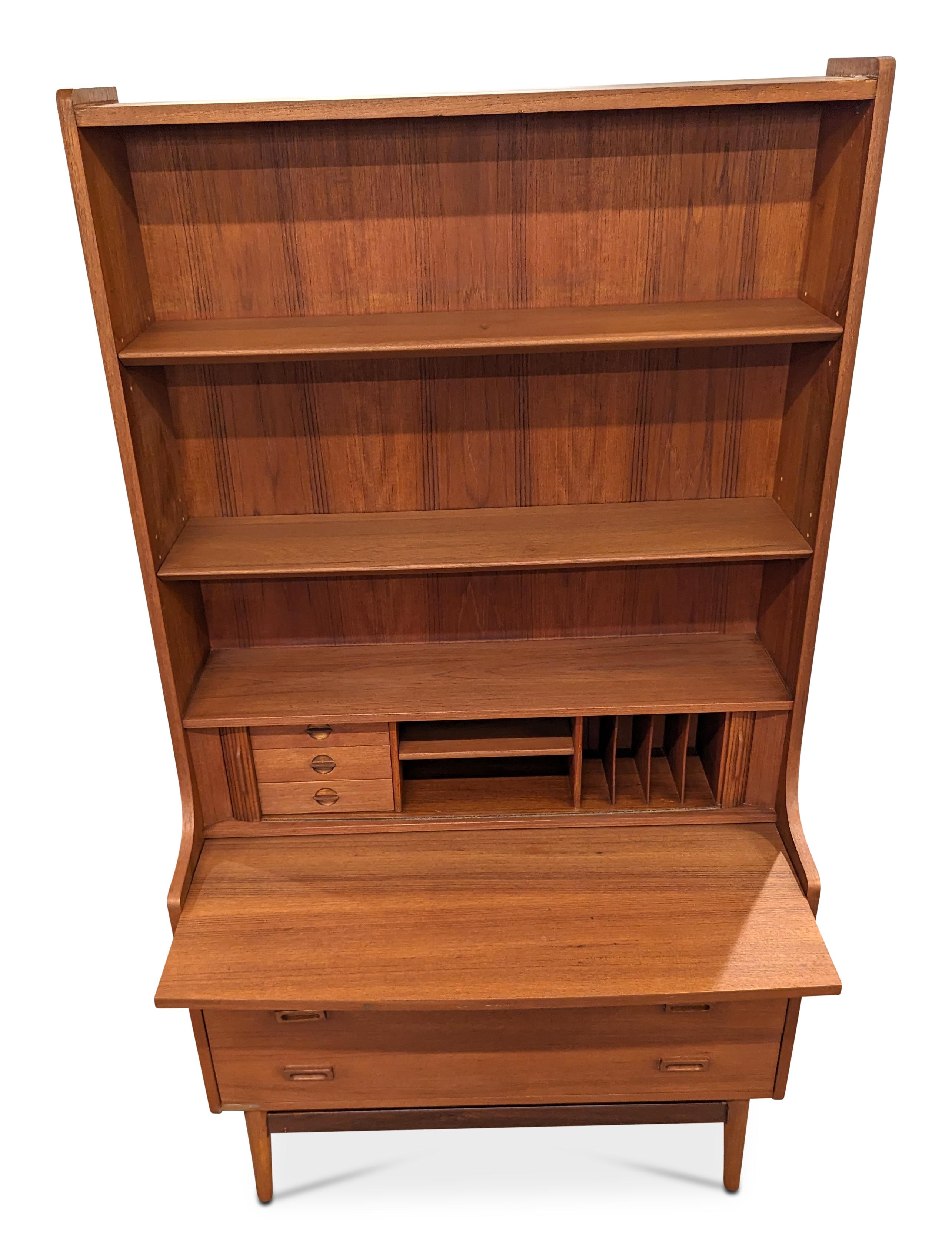 Nexo Teak Bookcase / Secretary by Johannes Sorth - 022438 Vintage Danish  In Good Condition In Jersey City, NJ