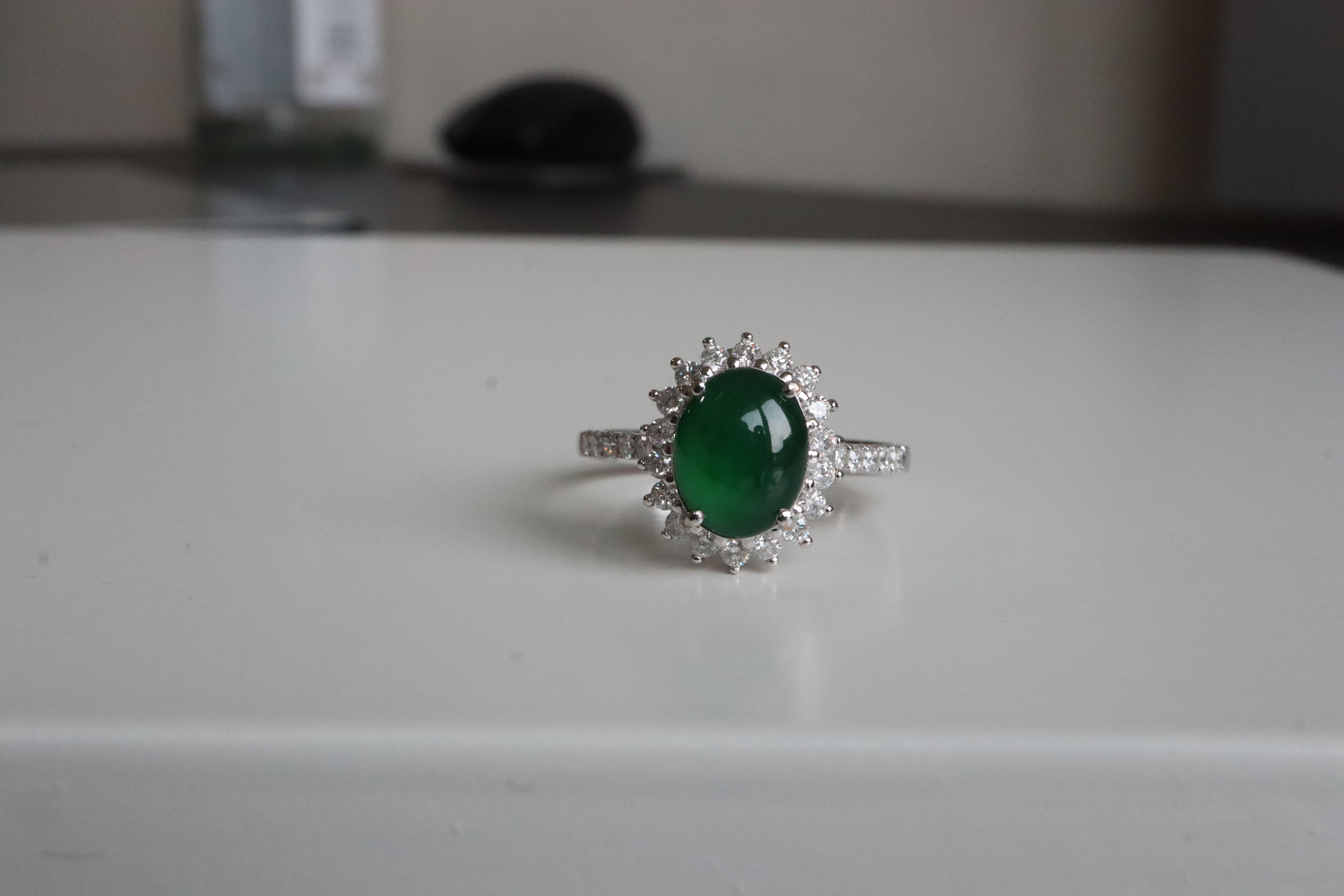 NGI certified 1.55Ct Burma TypeA Jadeite Jade ring with natural diamonds in 18k In New Condition For Sale In Singapore, SG