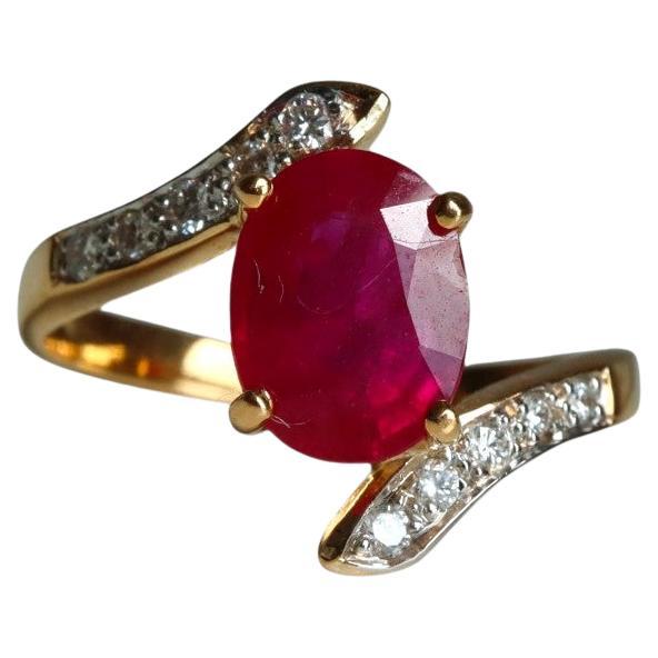 Bague en or 18 carats certifiée NGI de 1,58 ct de rubis chauffé de Birmanie et de diamants naturels